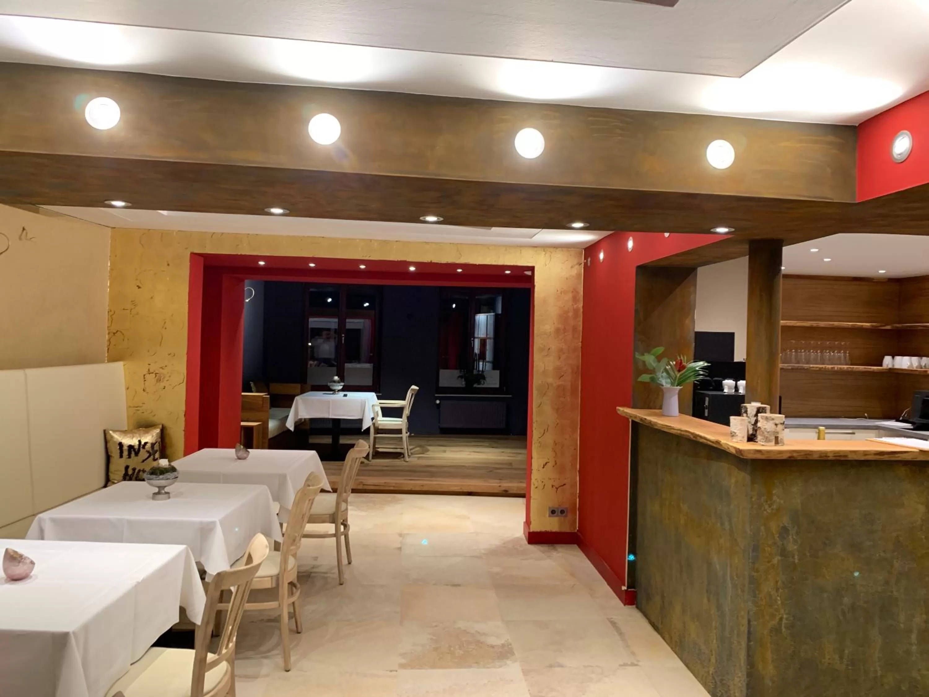 Lobby or reception, Restaurant/Places to Eat in Hotel Inselhof