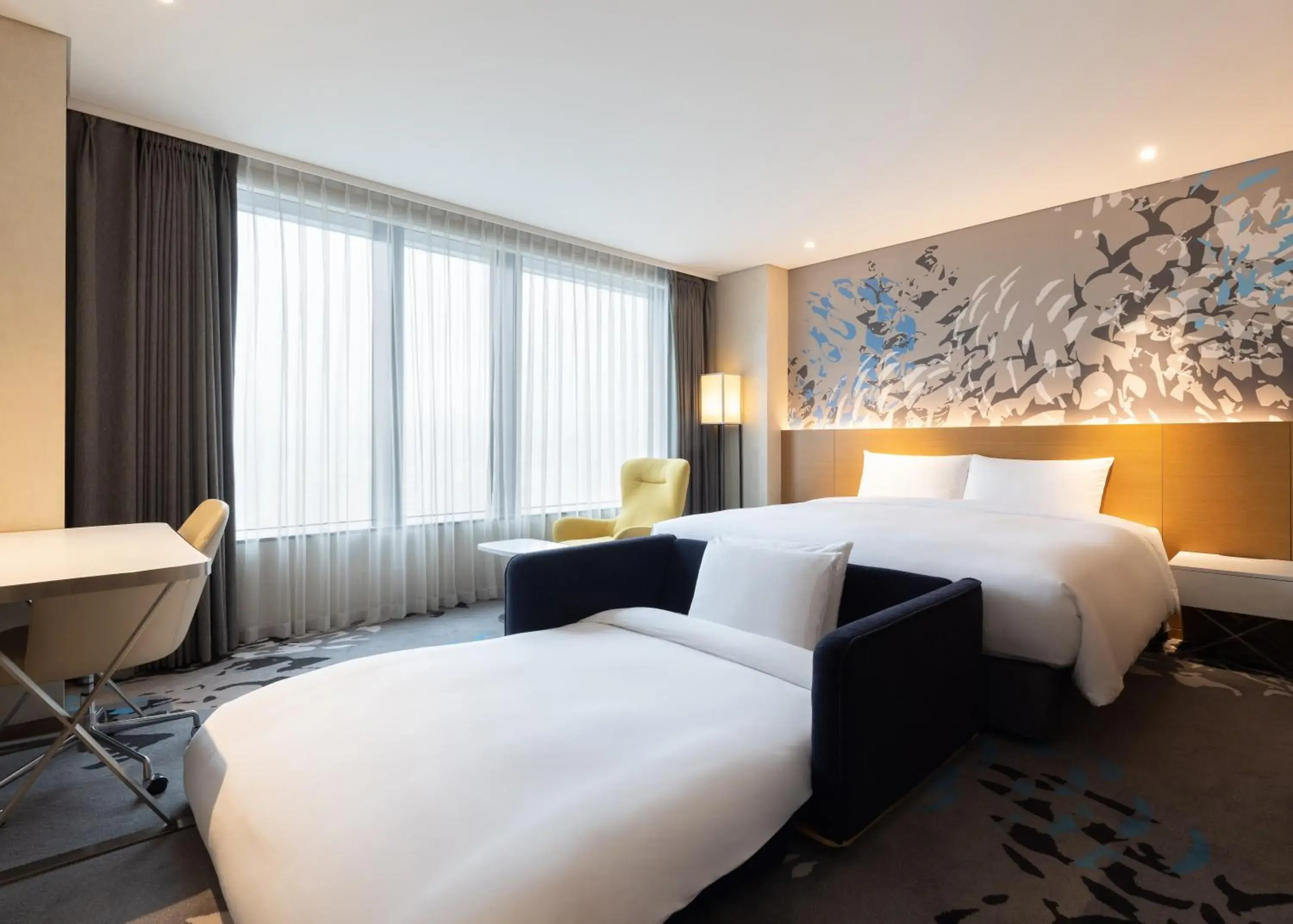 Junior Suite with One Double Bed and Sofa Bed in Novotel Suites Ambassador Seoul Yongsan Junior Suite with One Double Bed and Sofa Bed in Novotel Suites Ambassador Seoul Yongsan