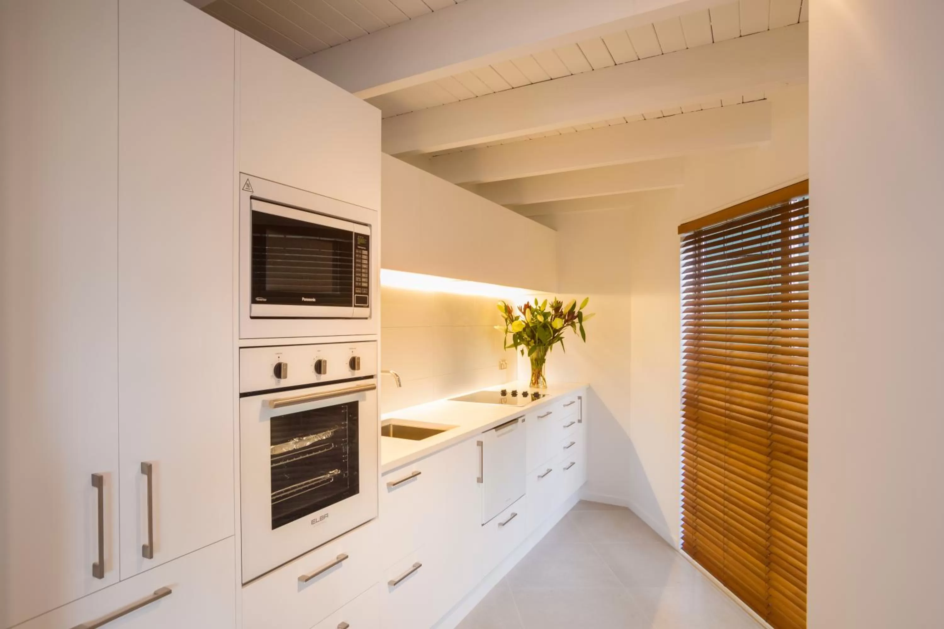 Kitchen or kitchenette in Cranbury Court Apartments