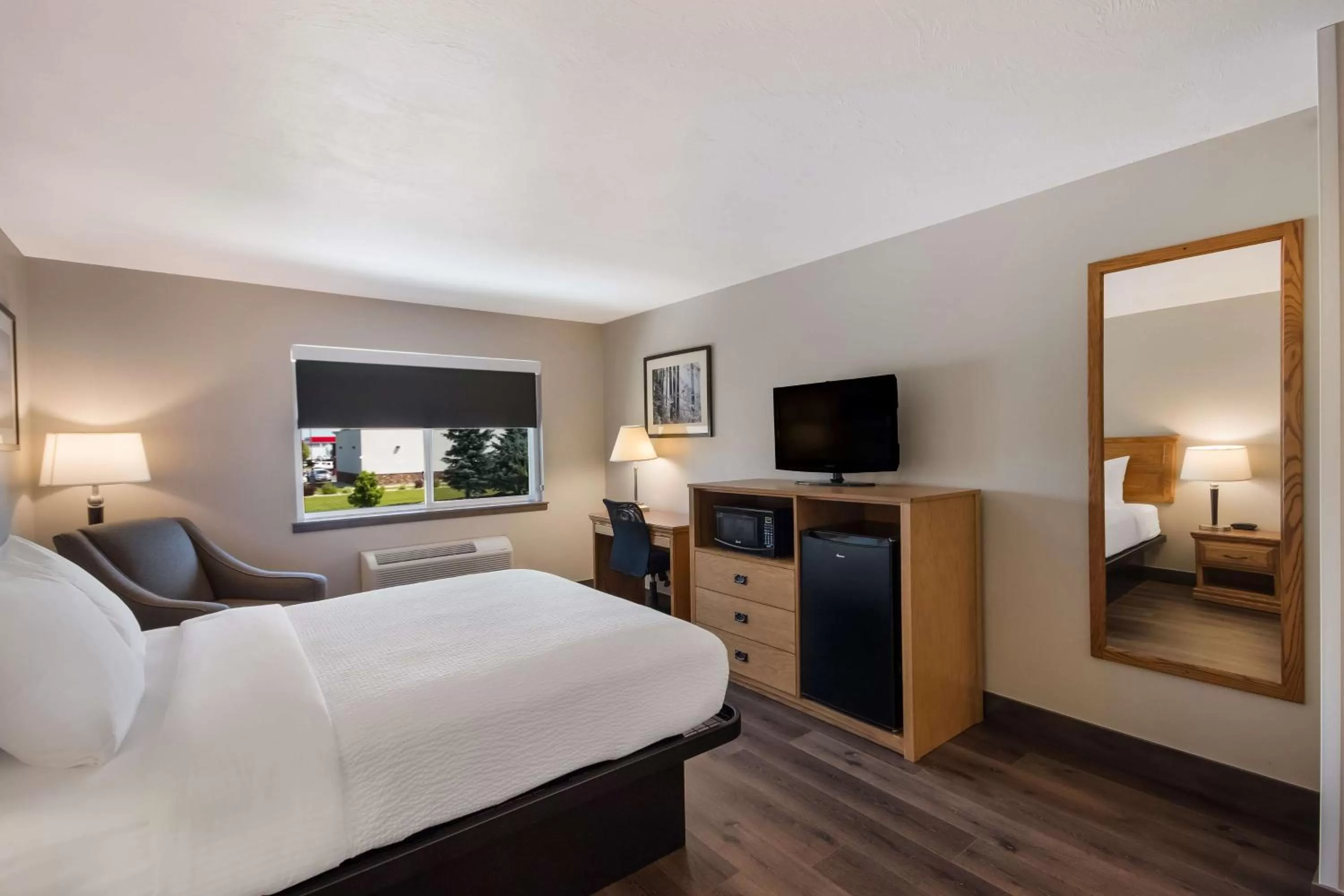 Bedroom, Bed in SureStay Plus Hotel by Best Western Rexburg