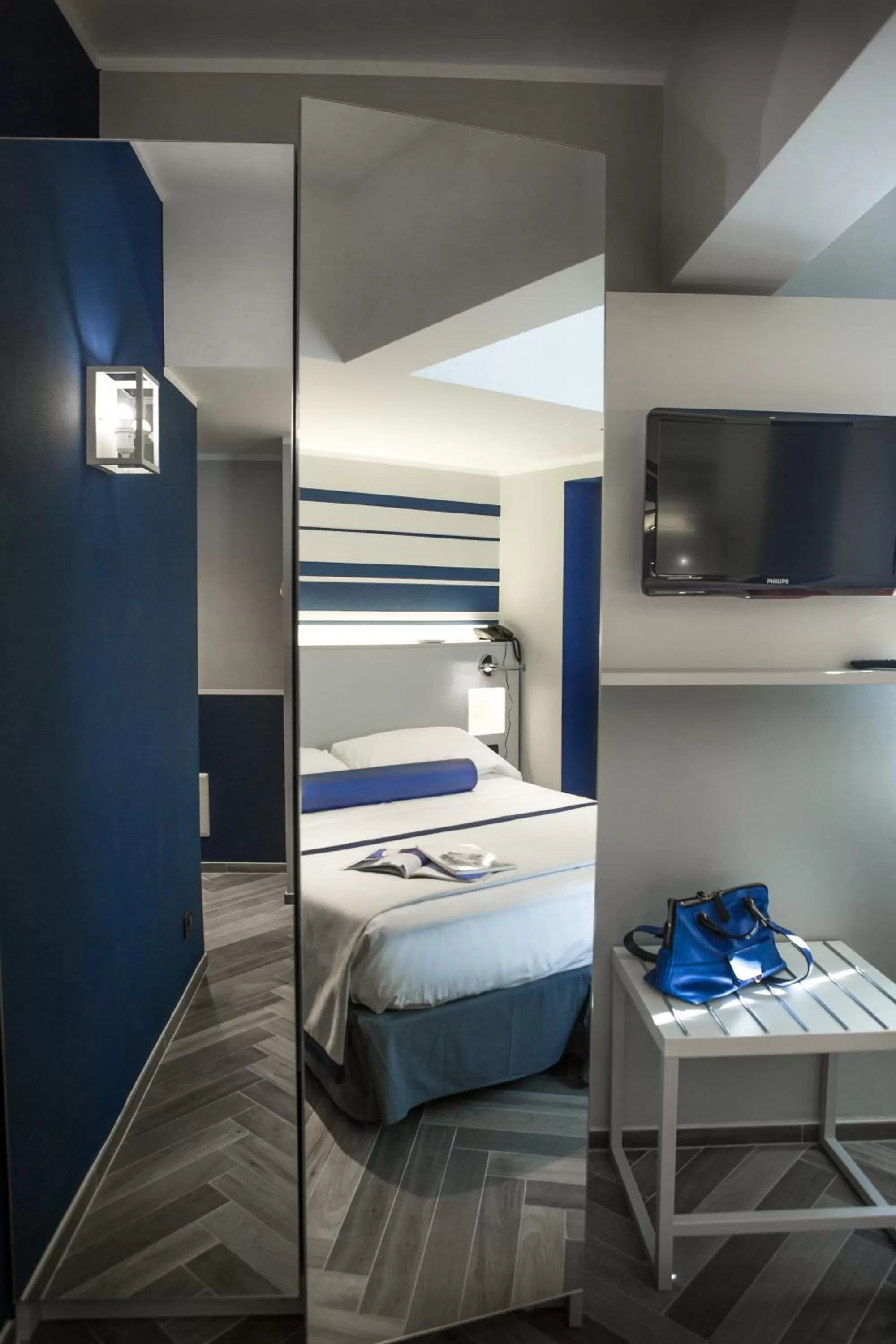 Bedroom, Bed in Regina Elena Dependance