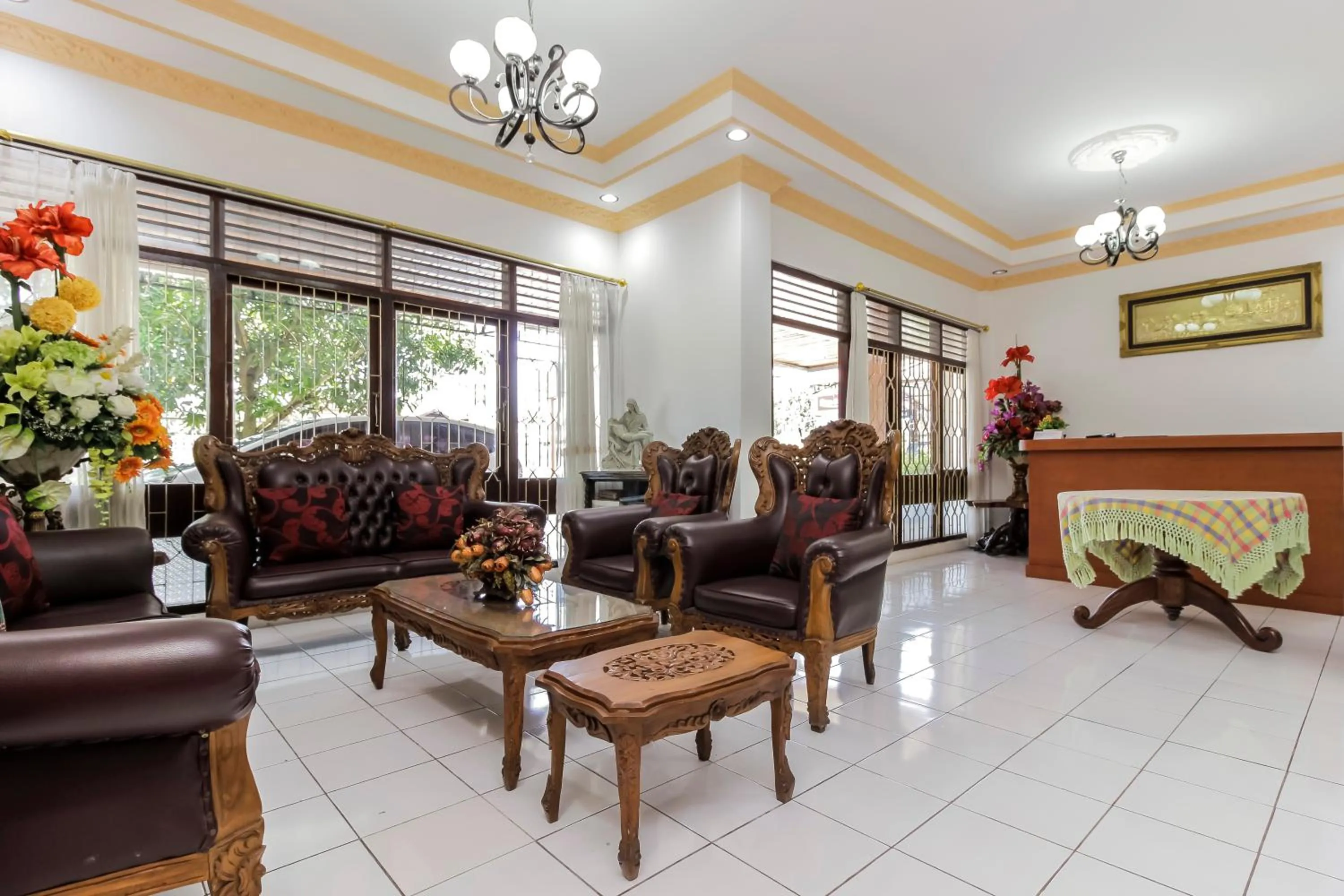 Area and facilities in RedDoorz near Sam Ratulangi Airport Manado