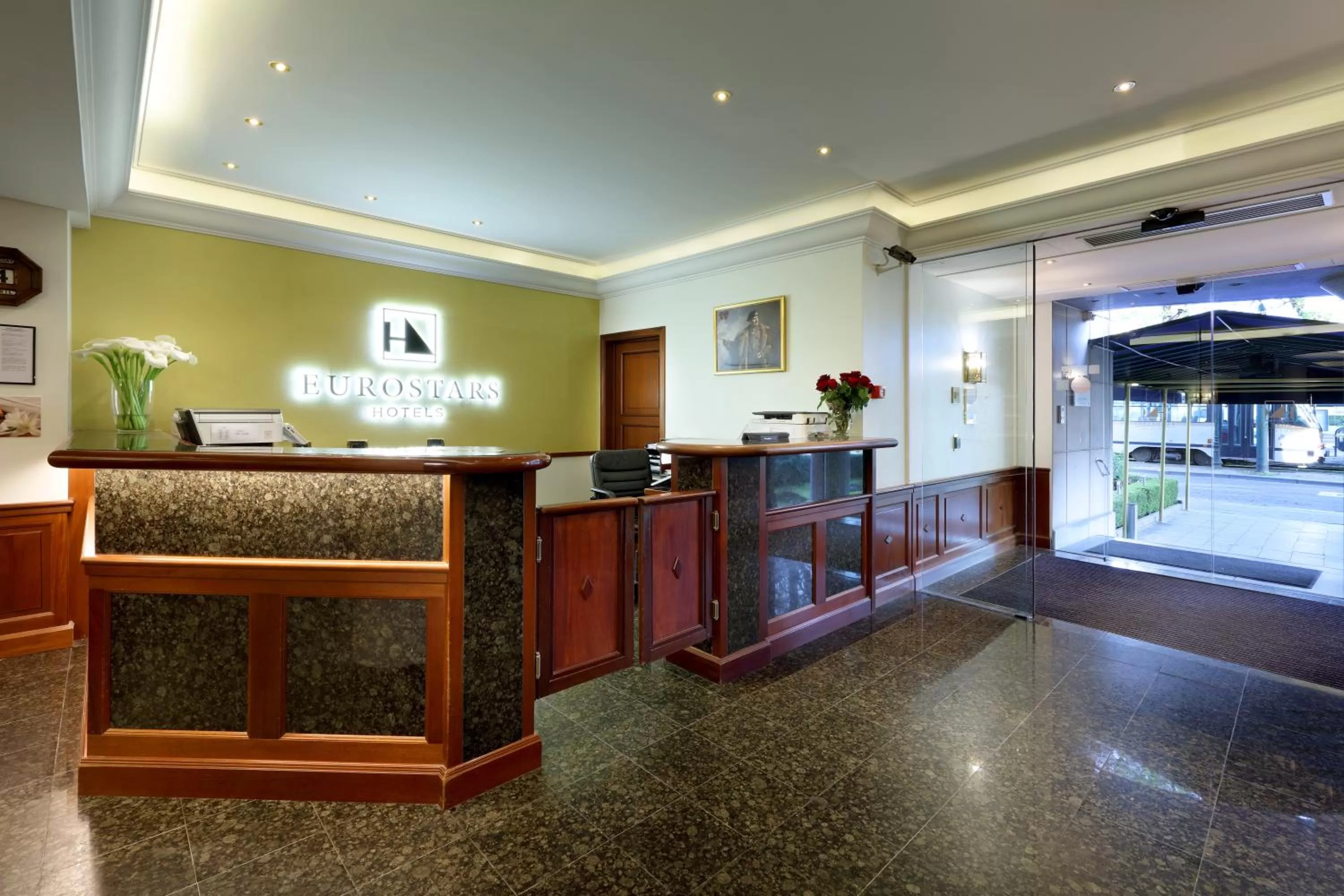 Facade/entrance in Eurostars Montgomery