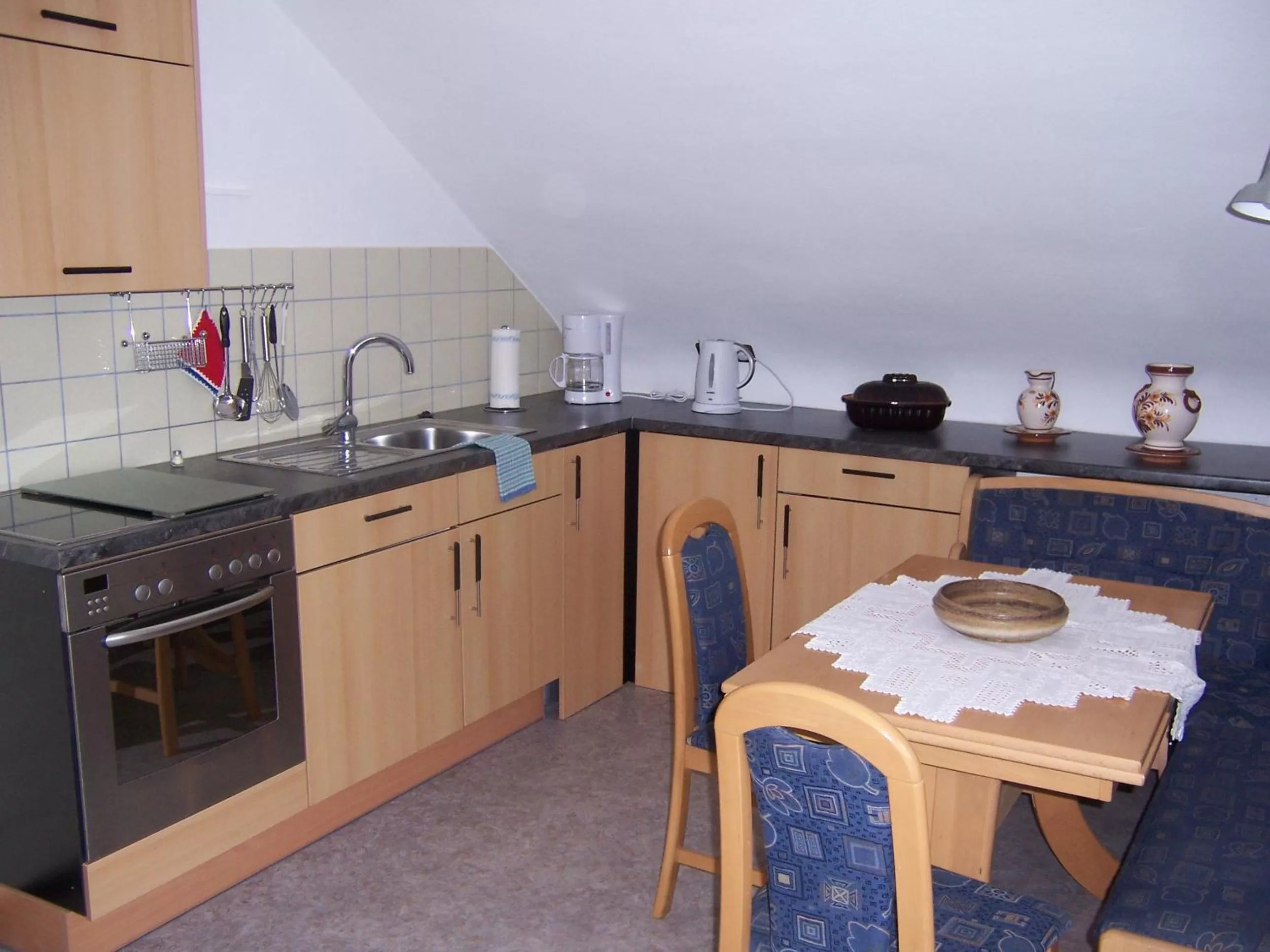 Kitchen or kitchenette in Gästehaus Schneider