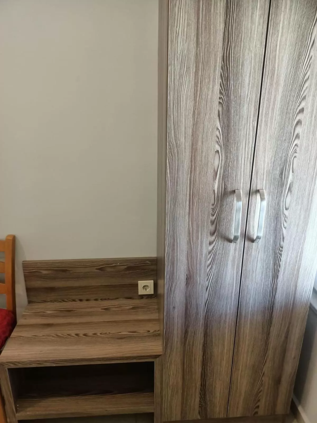 wardrobe in Cleopatra Ada Apart