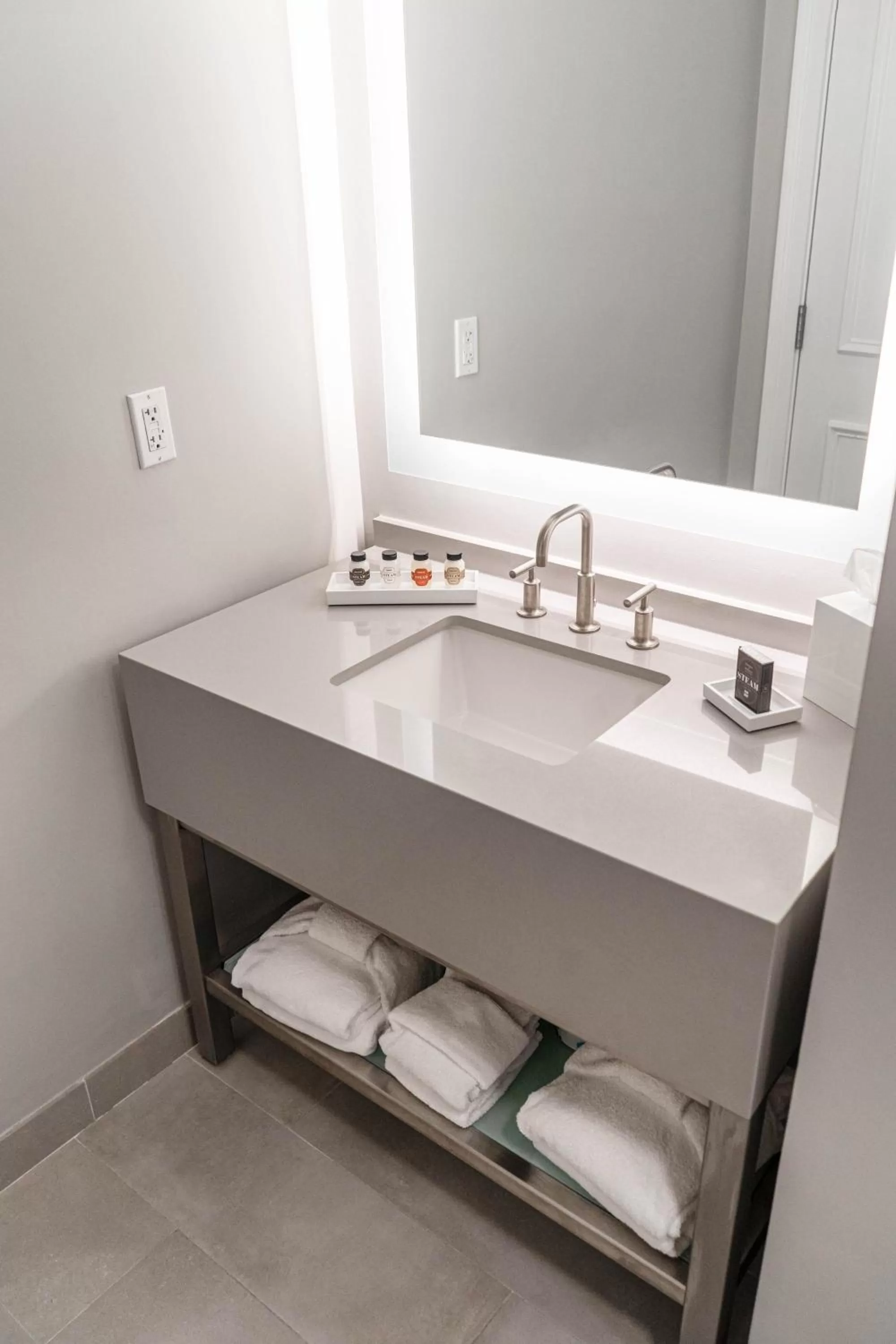 Bathroom in River Street Inn