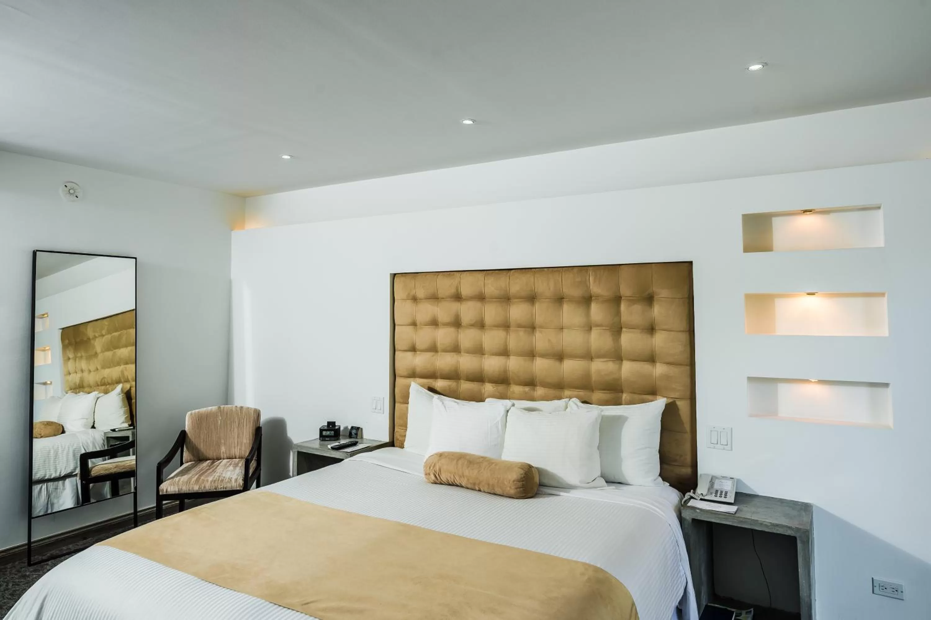 Bed in Riande Aeropuerto Hotel Casino