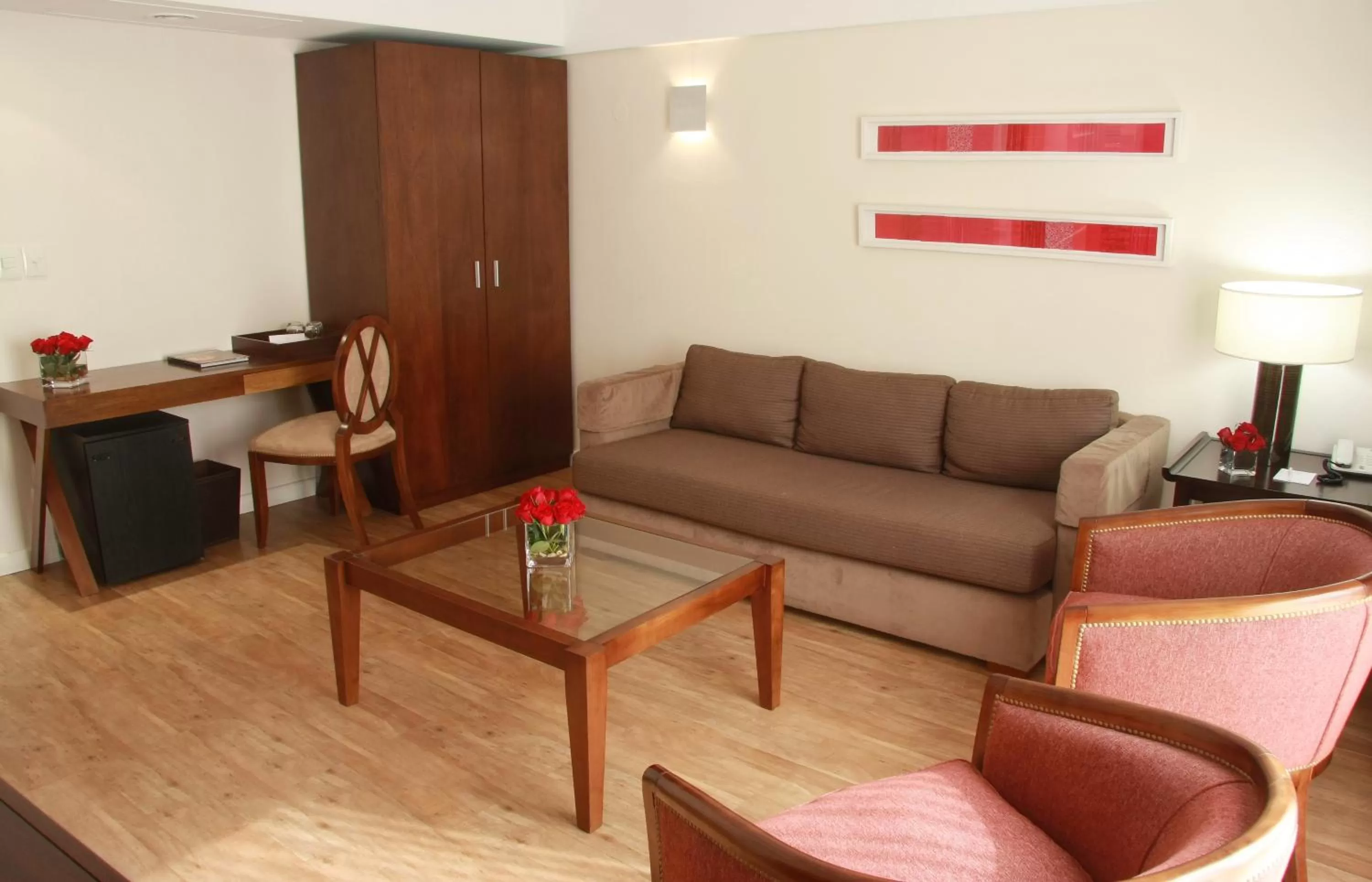 Living room in Grand King Hotel