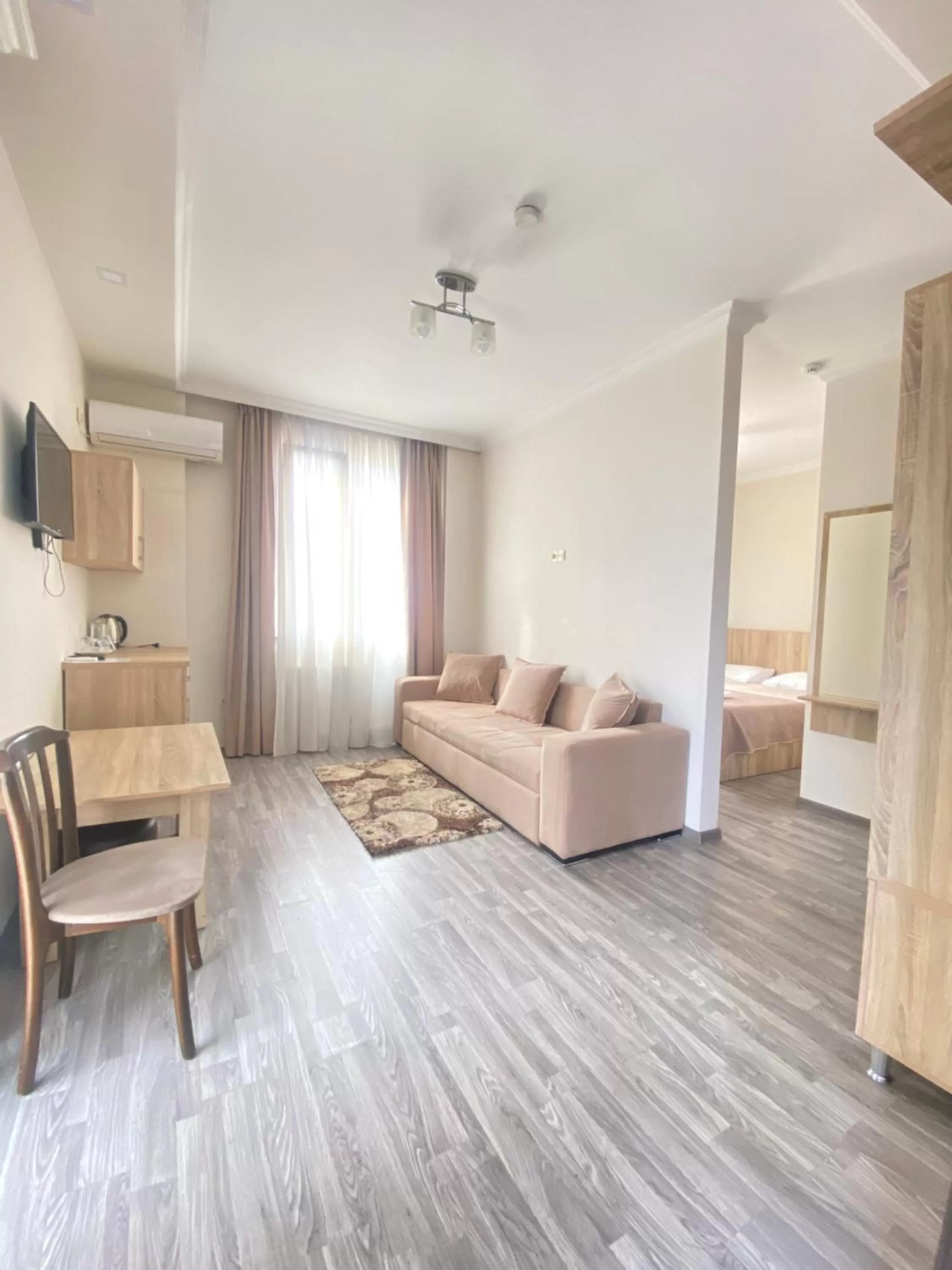 Seating Area in Hotel Garanti