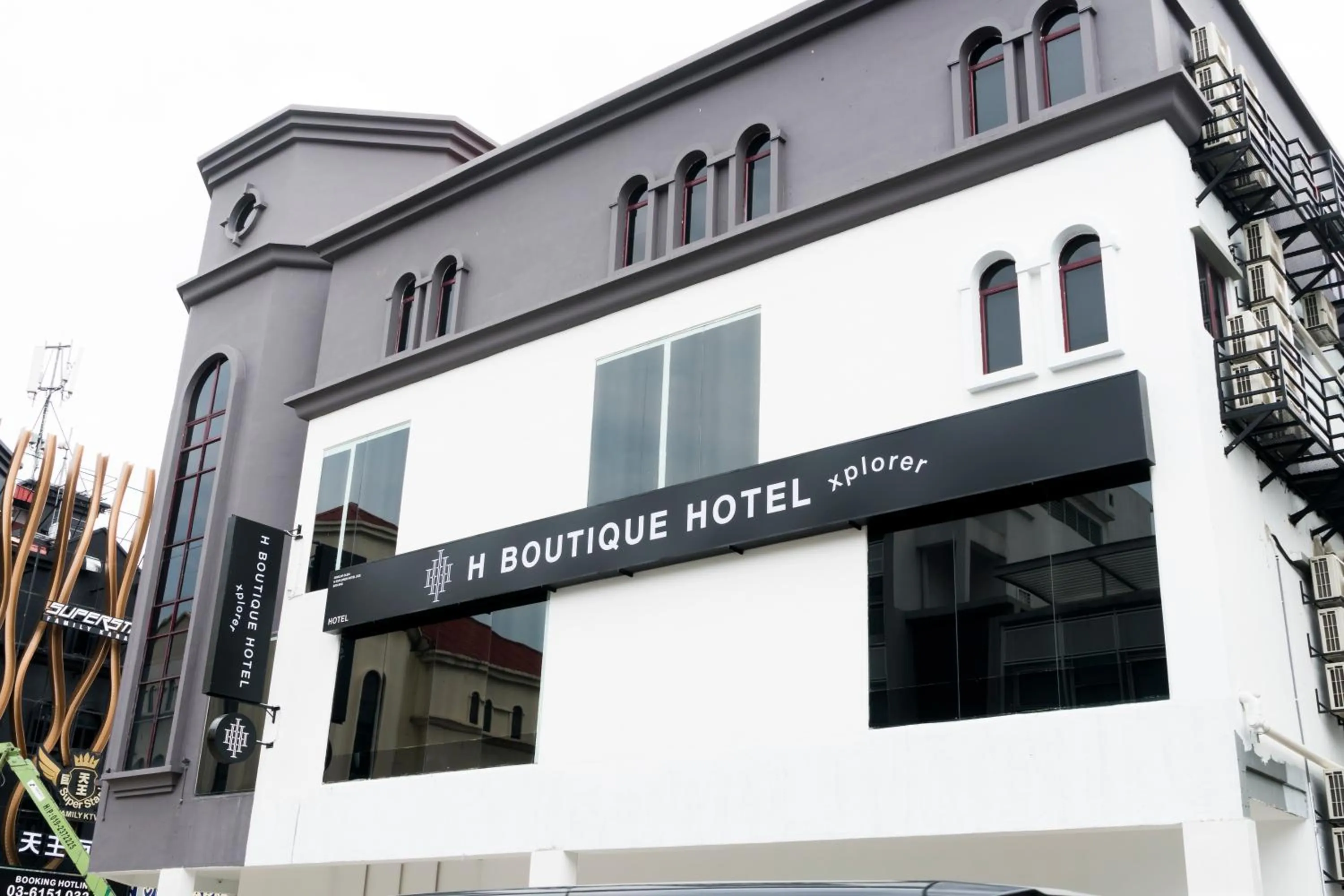 Property building in H Boutique Hotel Xplorer Kota Damansara