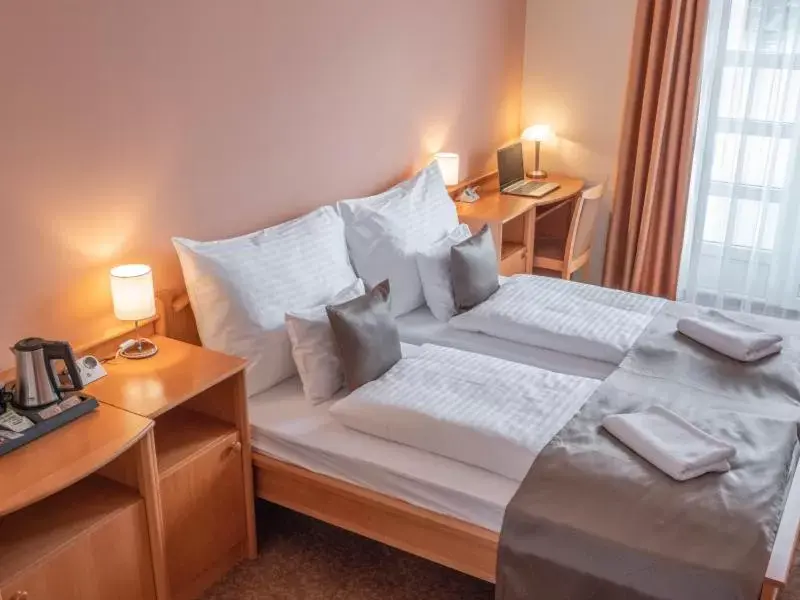 Superior Twin Room in Szent János Hotel Superior Twin Room in Szent János Hotel