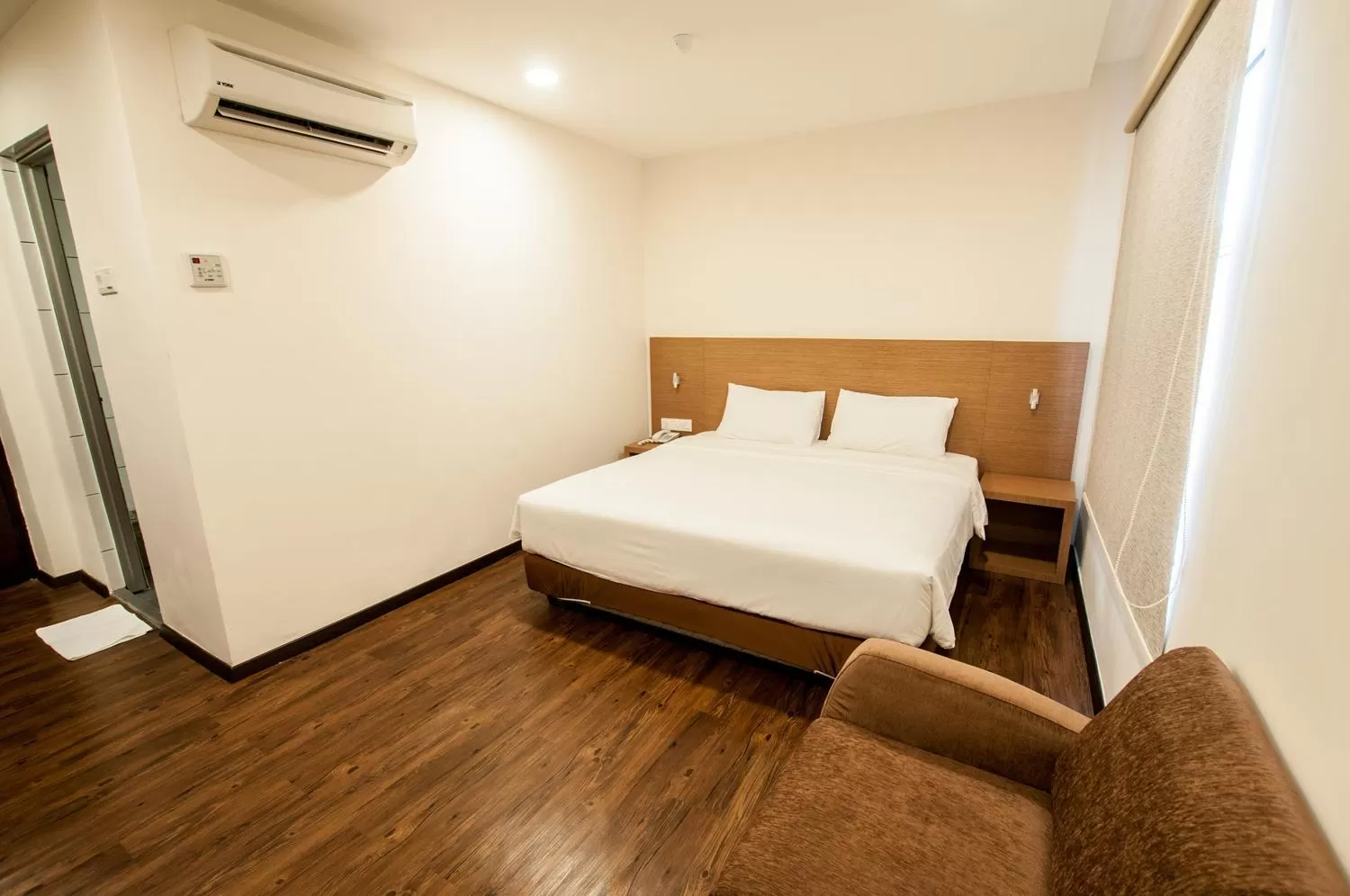 Bedroom, Bed in Nagoya Inn Hotel