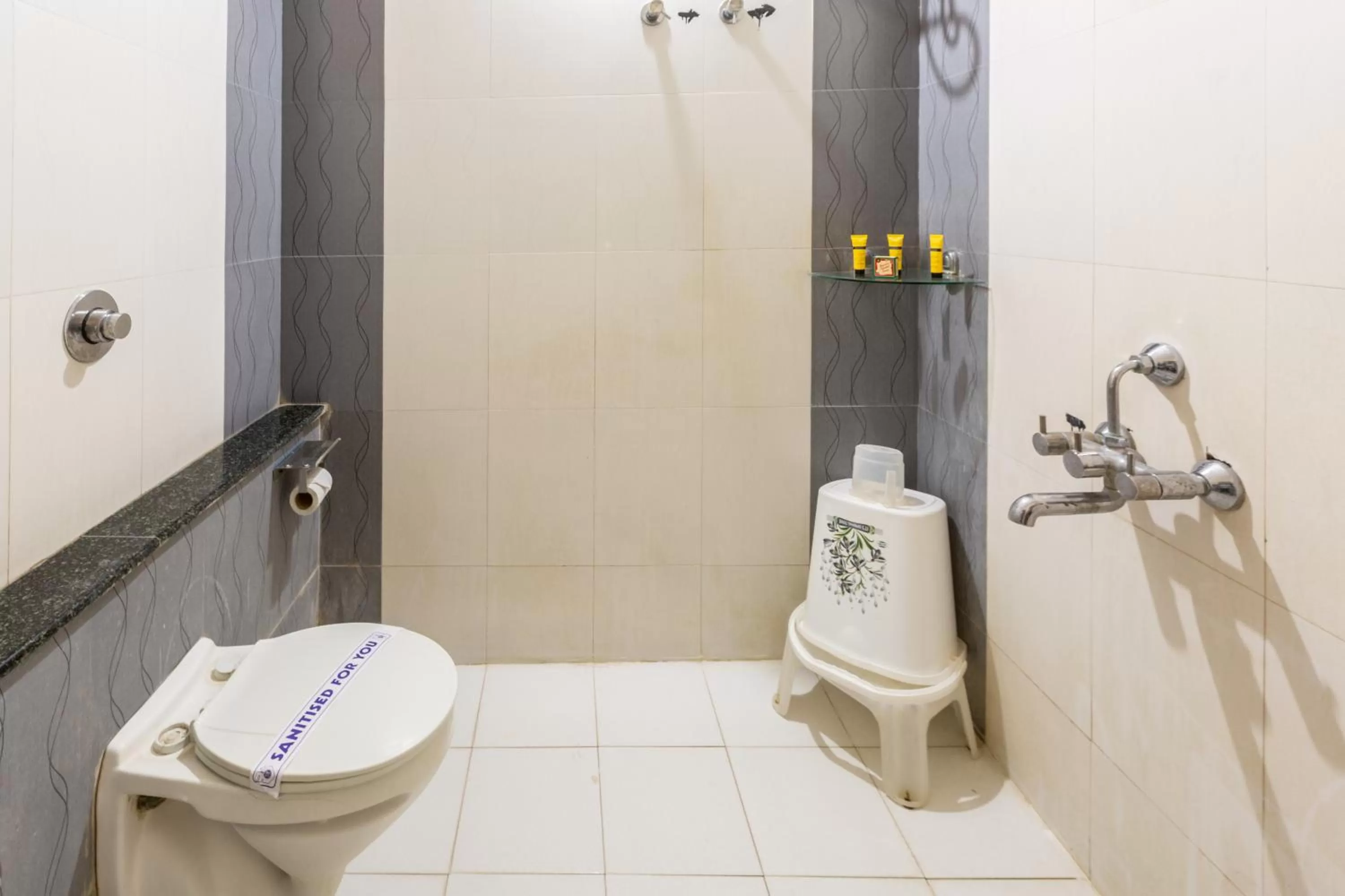 Bathroom in KSTDC Hotel Mayura Velapuri Belur