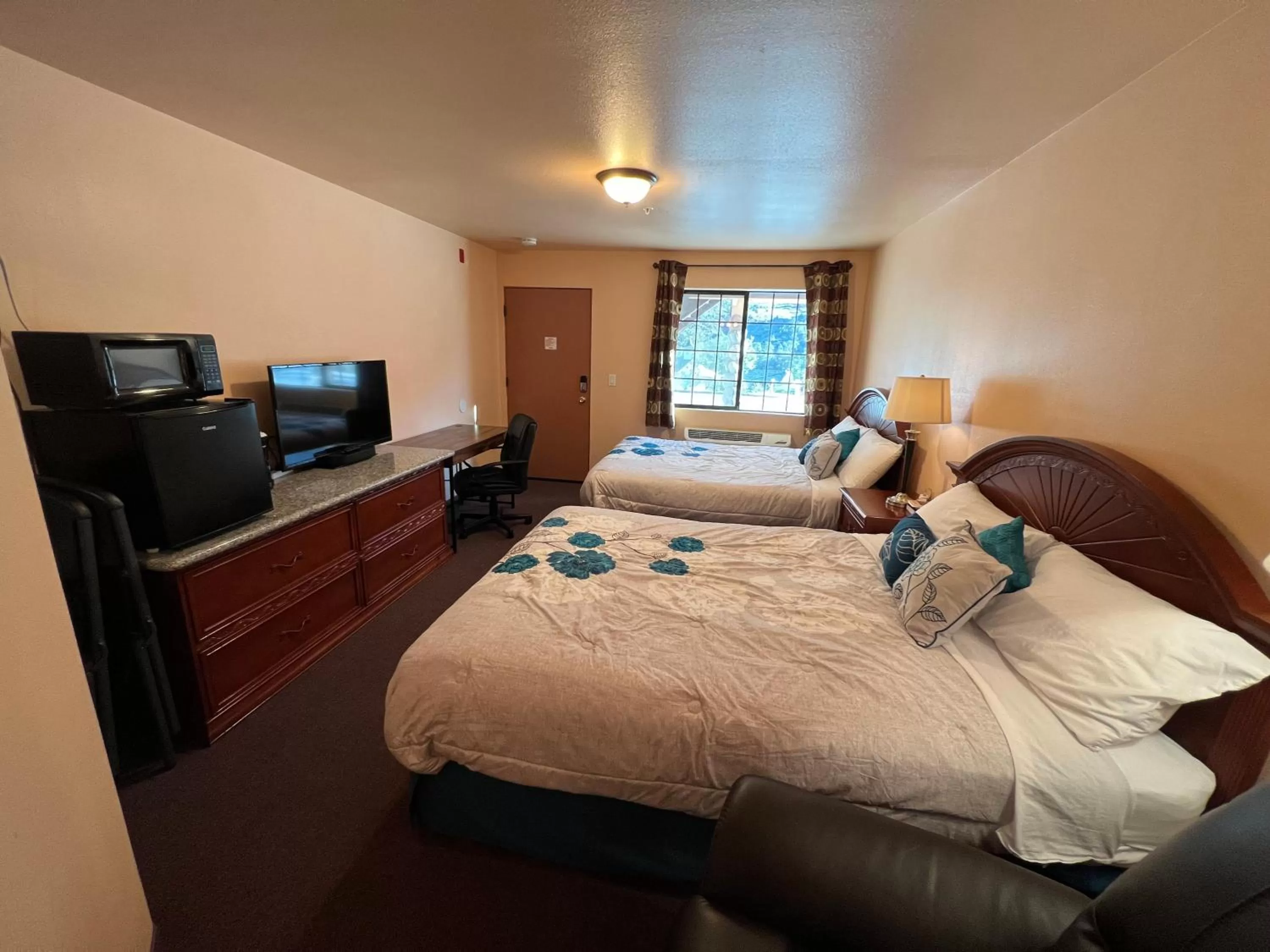 Bed in Frazier View Motel