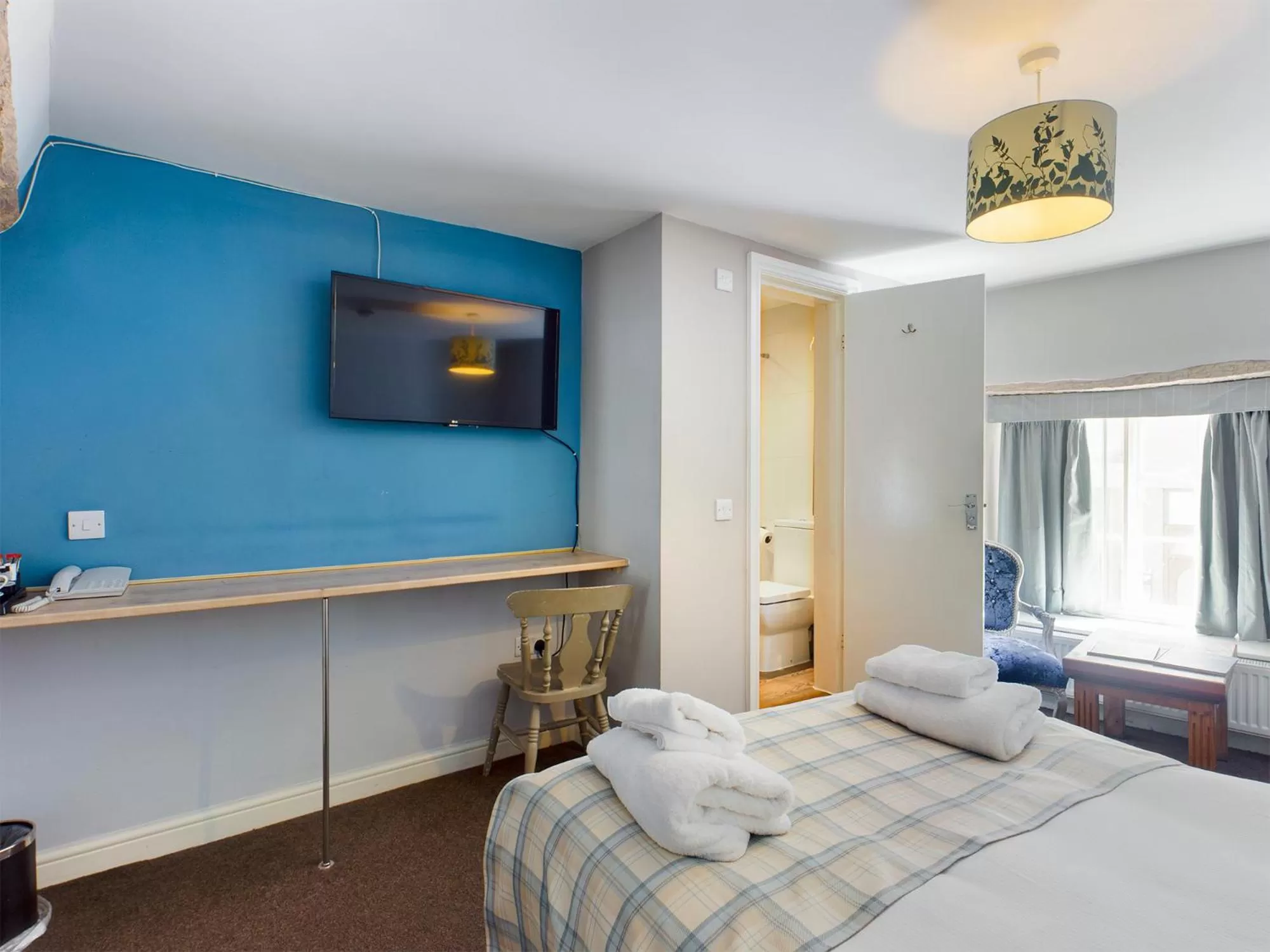 TV/Entertainment Center in The Oak House Hotel