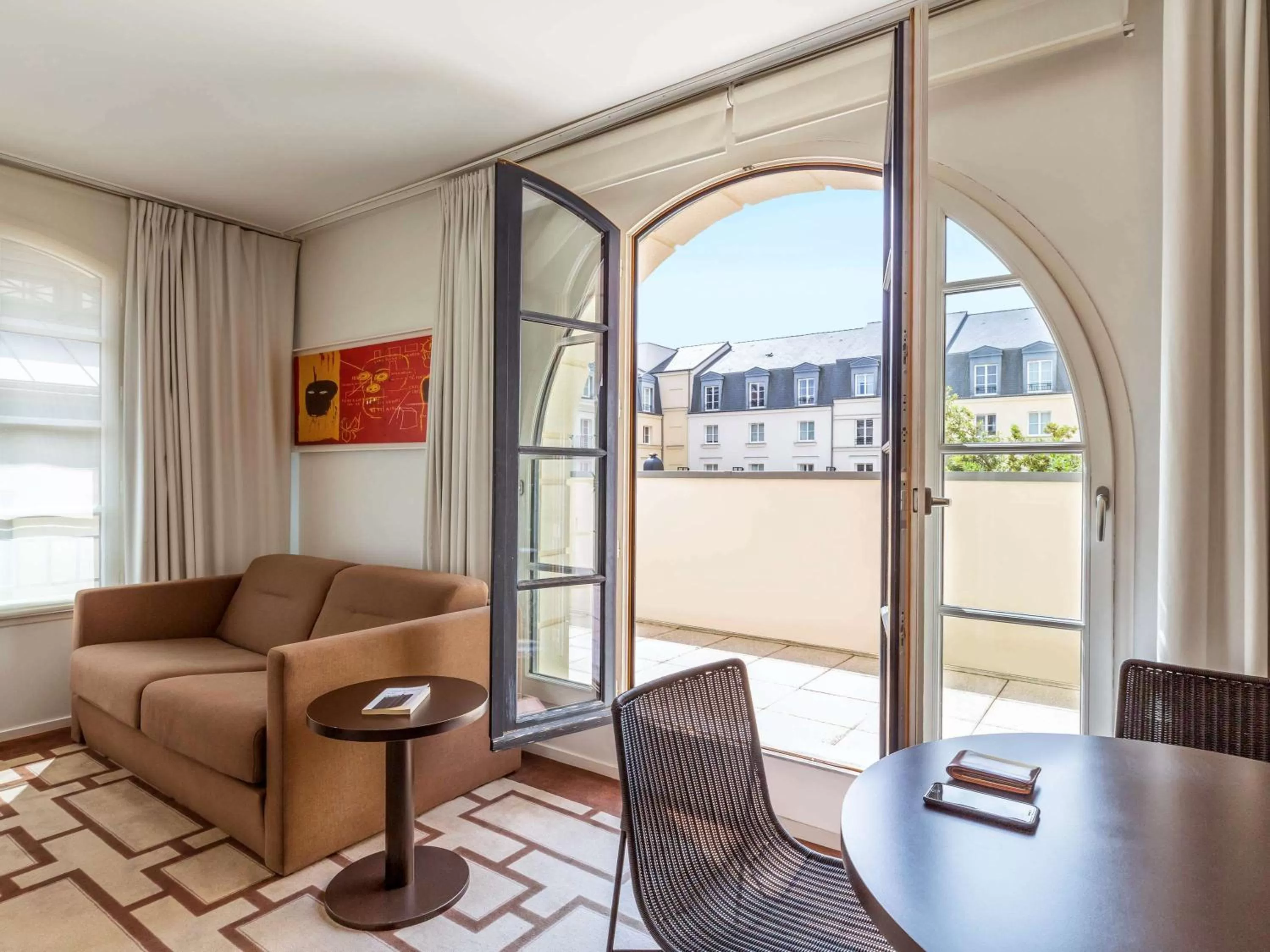 Photo of the whole room, Seating Area in Adagio Serris Val d Europe