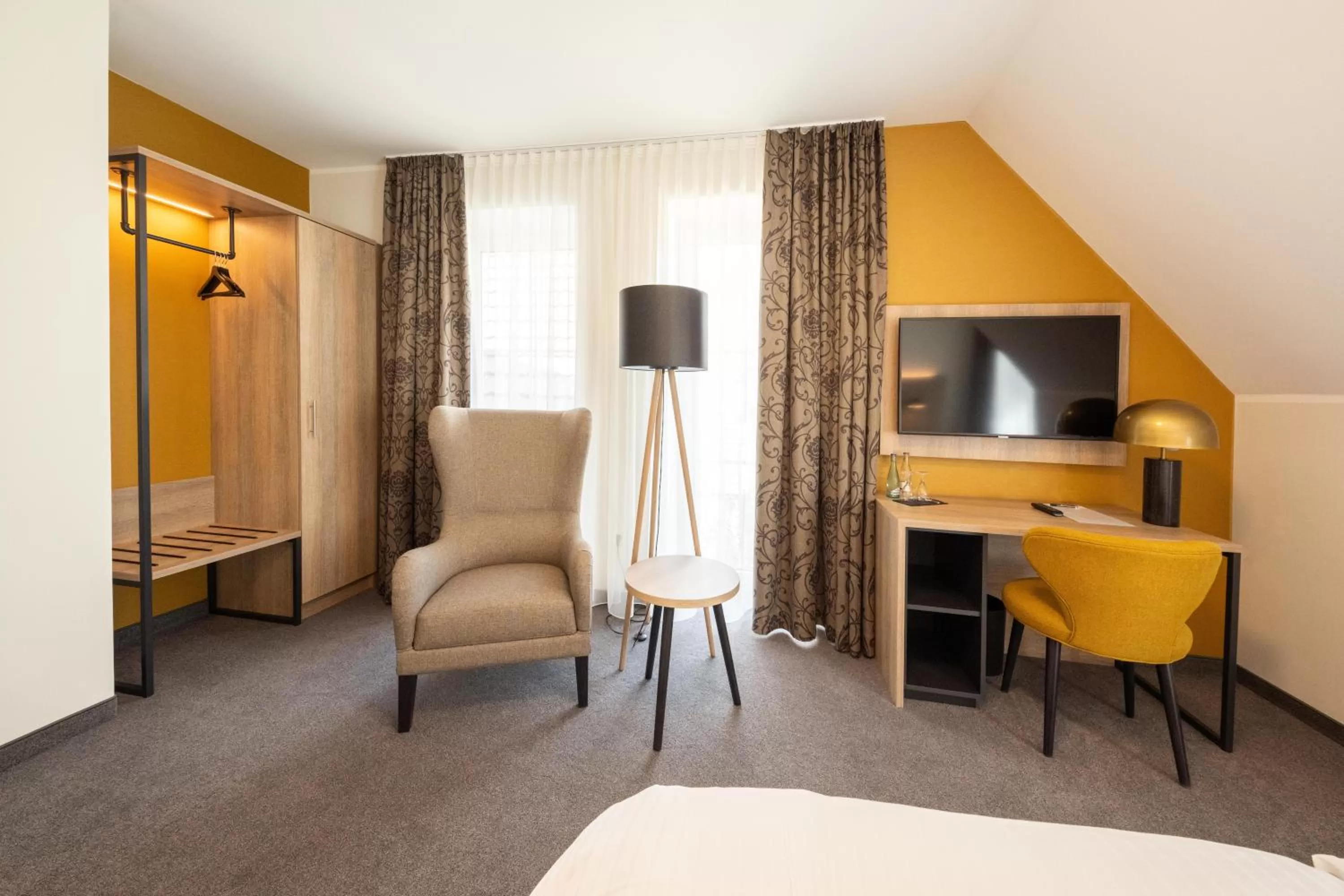 TV and multimedia in Hotel Rheinischer Hof