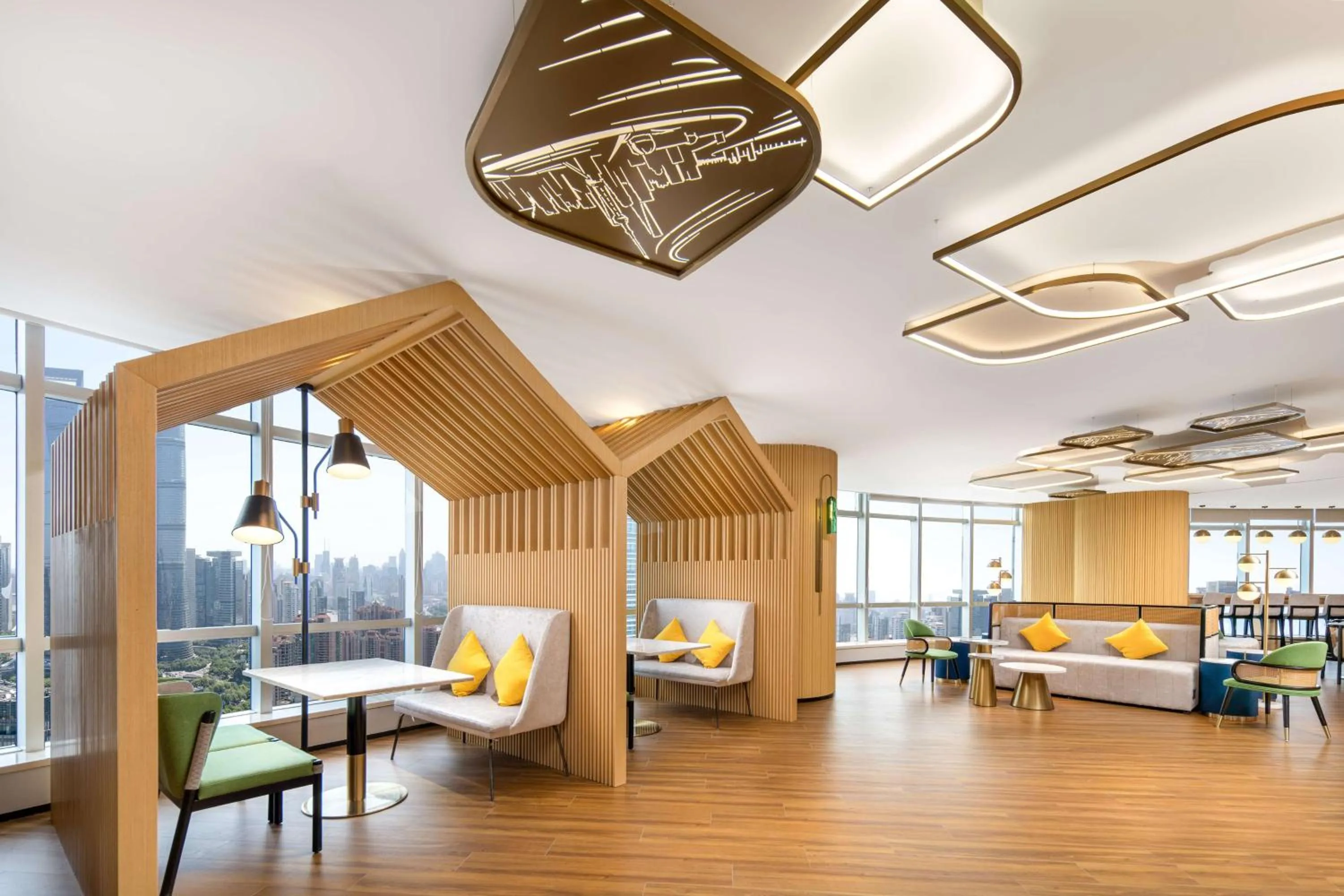 Lounge or bar in Hilton Garden Inn Shanghai Lujiazui