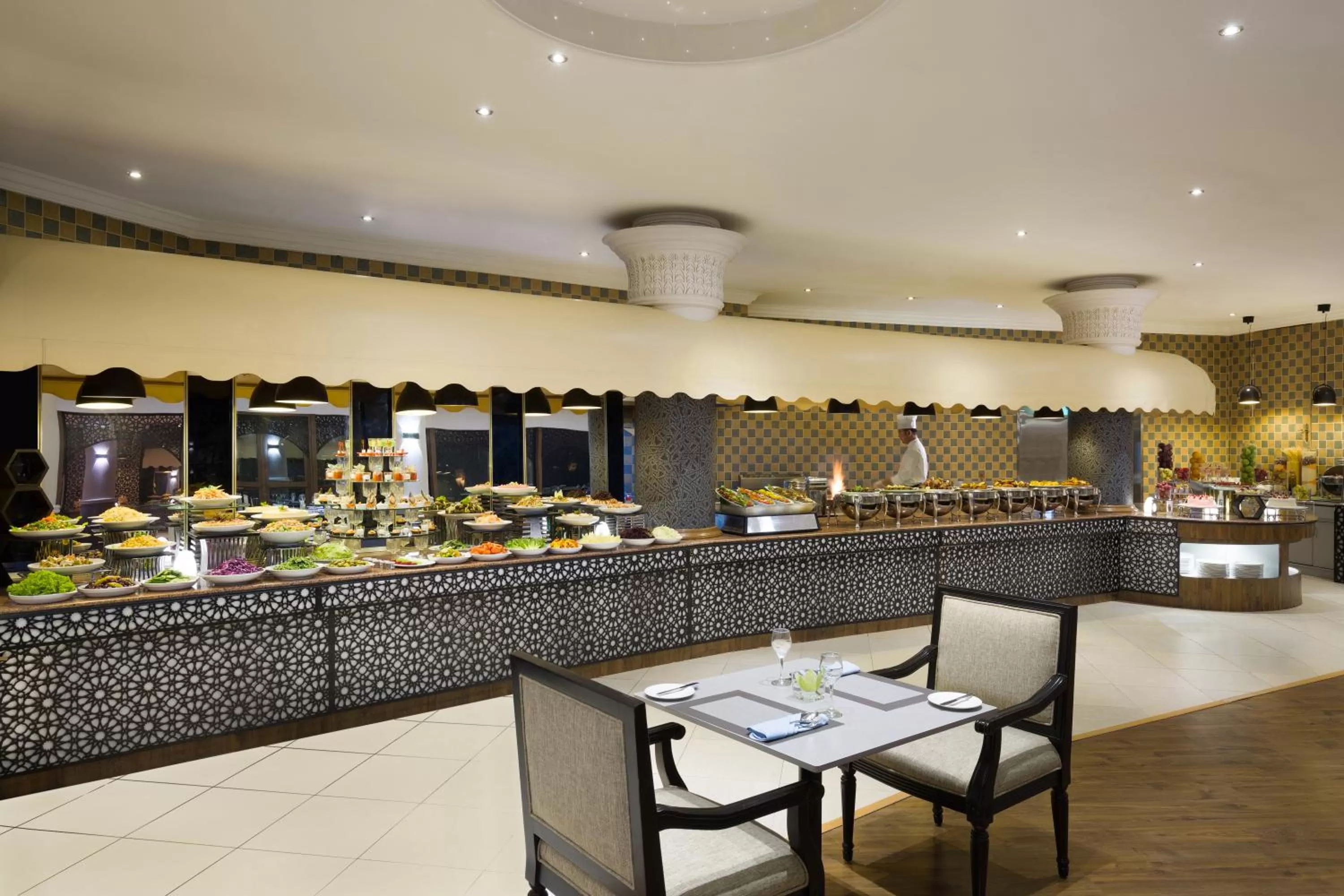 Restaurant/places to eat in Crowne Plaza Riyadh Palace by IHG