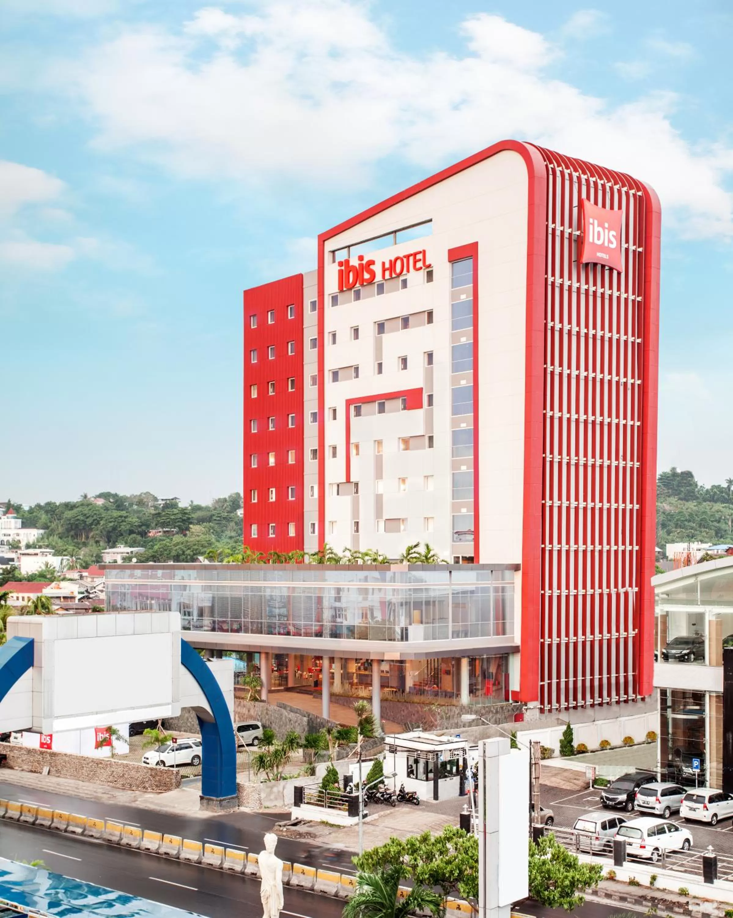 Property building in Ibis Manado City Center Boulevard