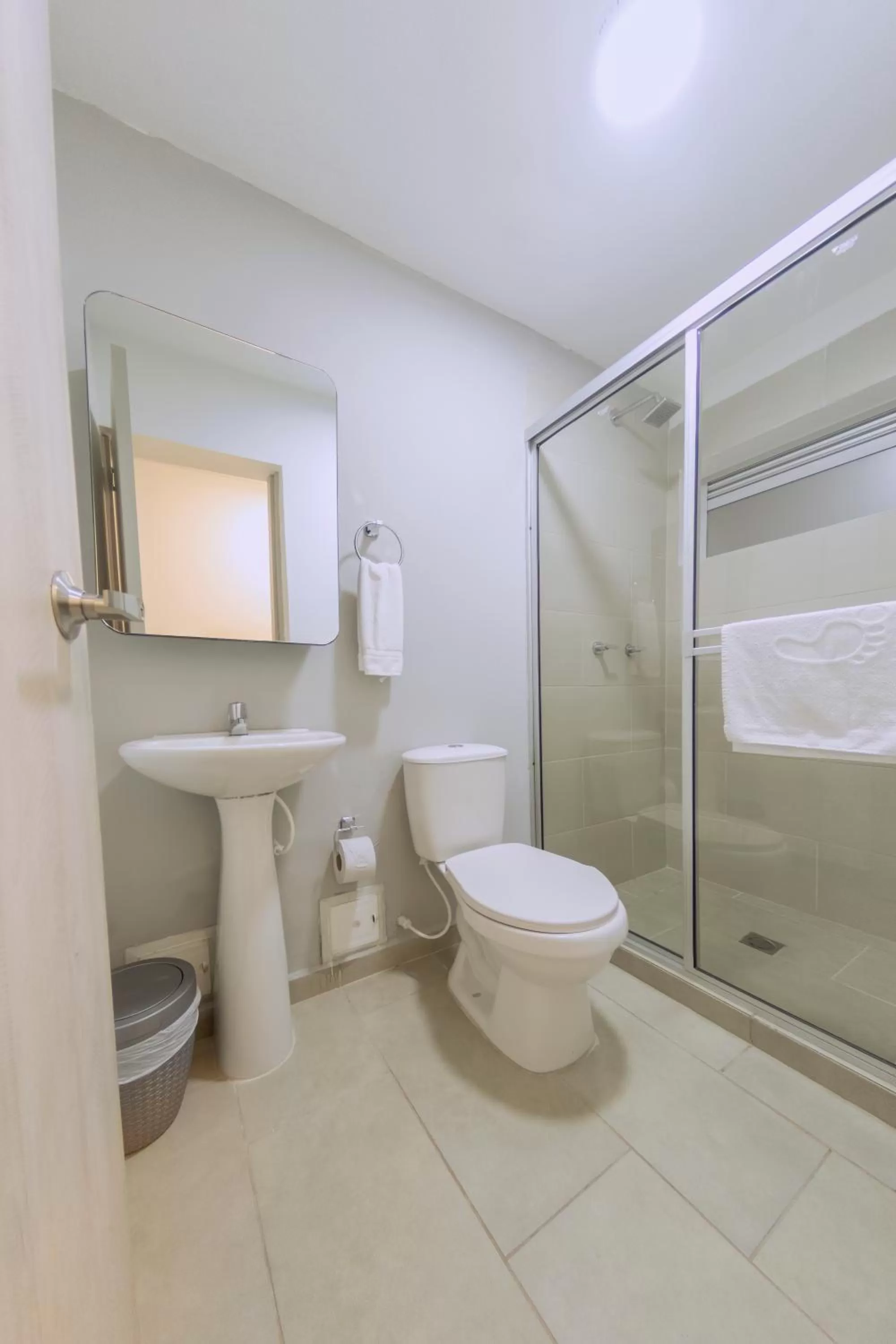 Shower in Ventiuna Hotel y Coliving