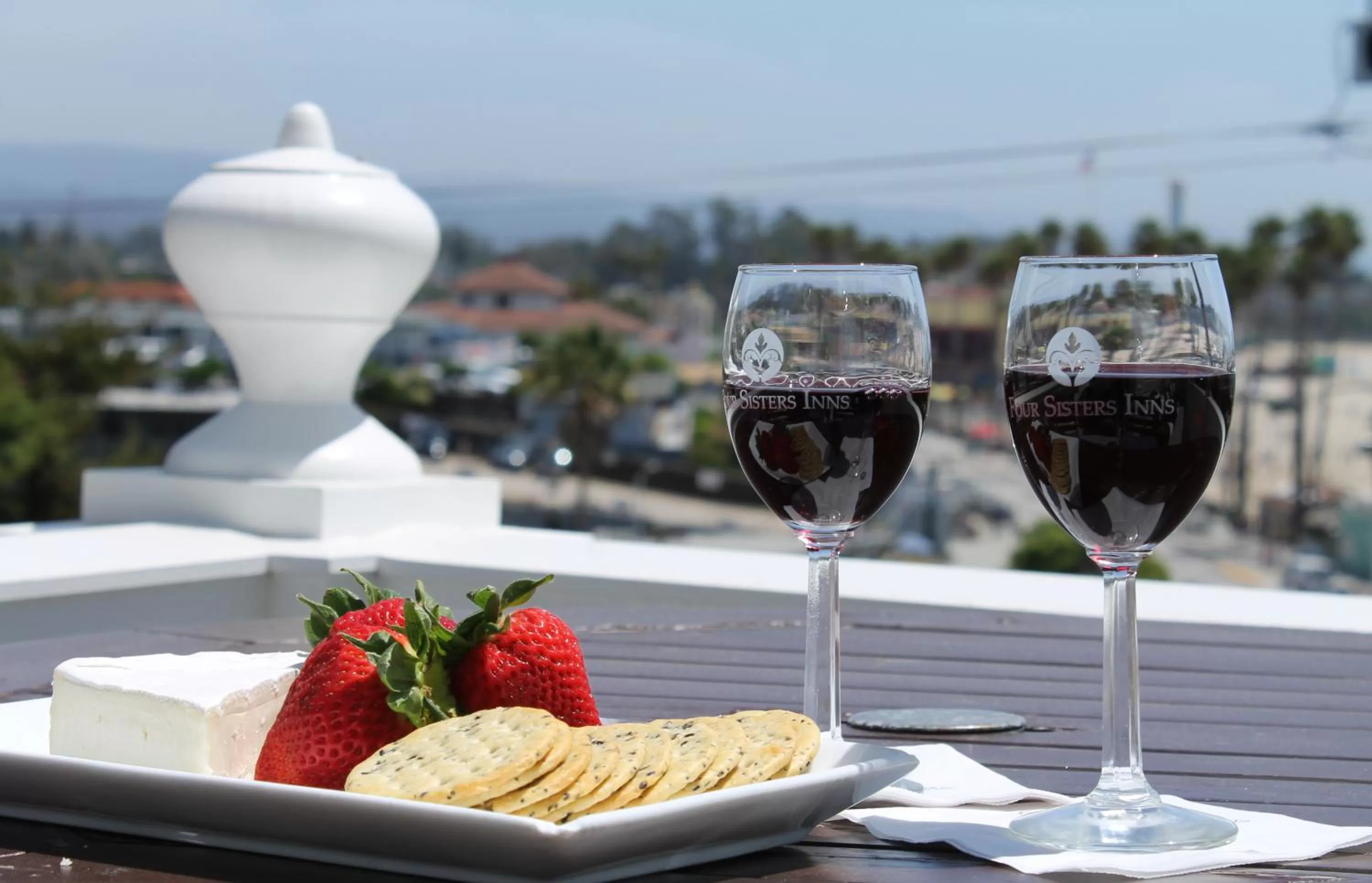 Balcony/Terrace in West Cliff Inn, A Four Sisters Inn
