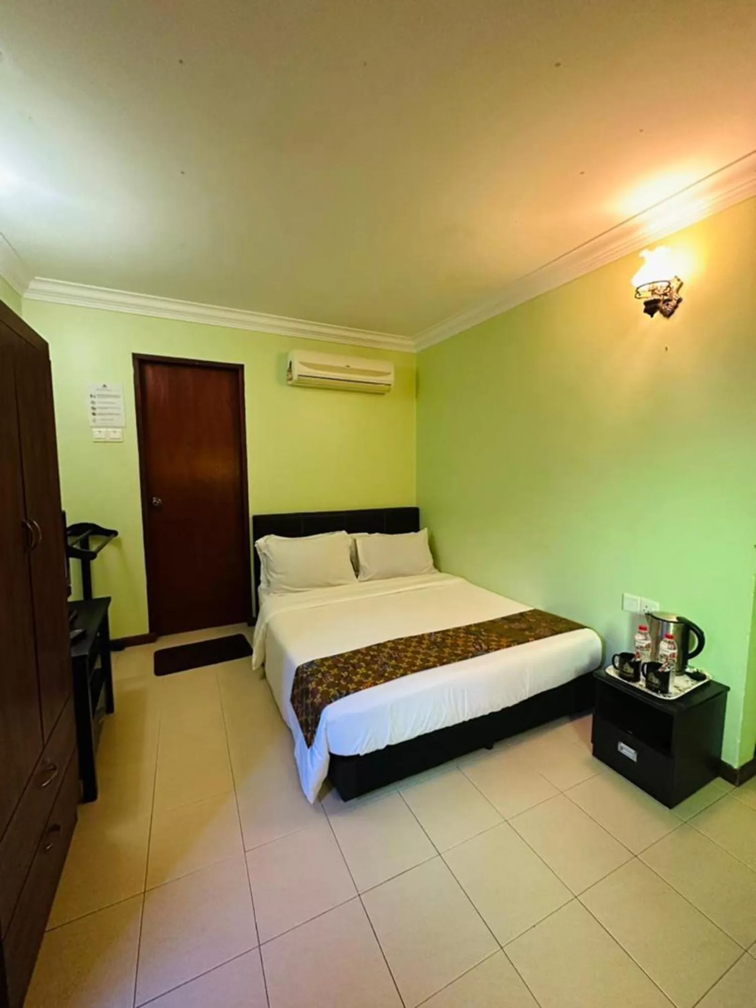 Bed in MORTEN VILLA MELAKA