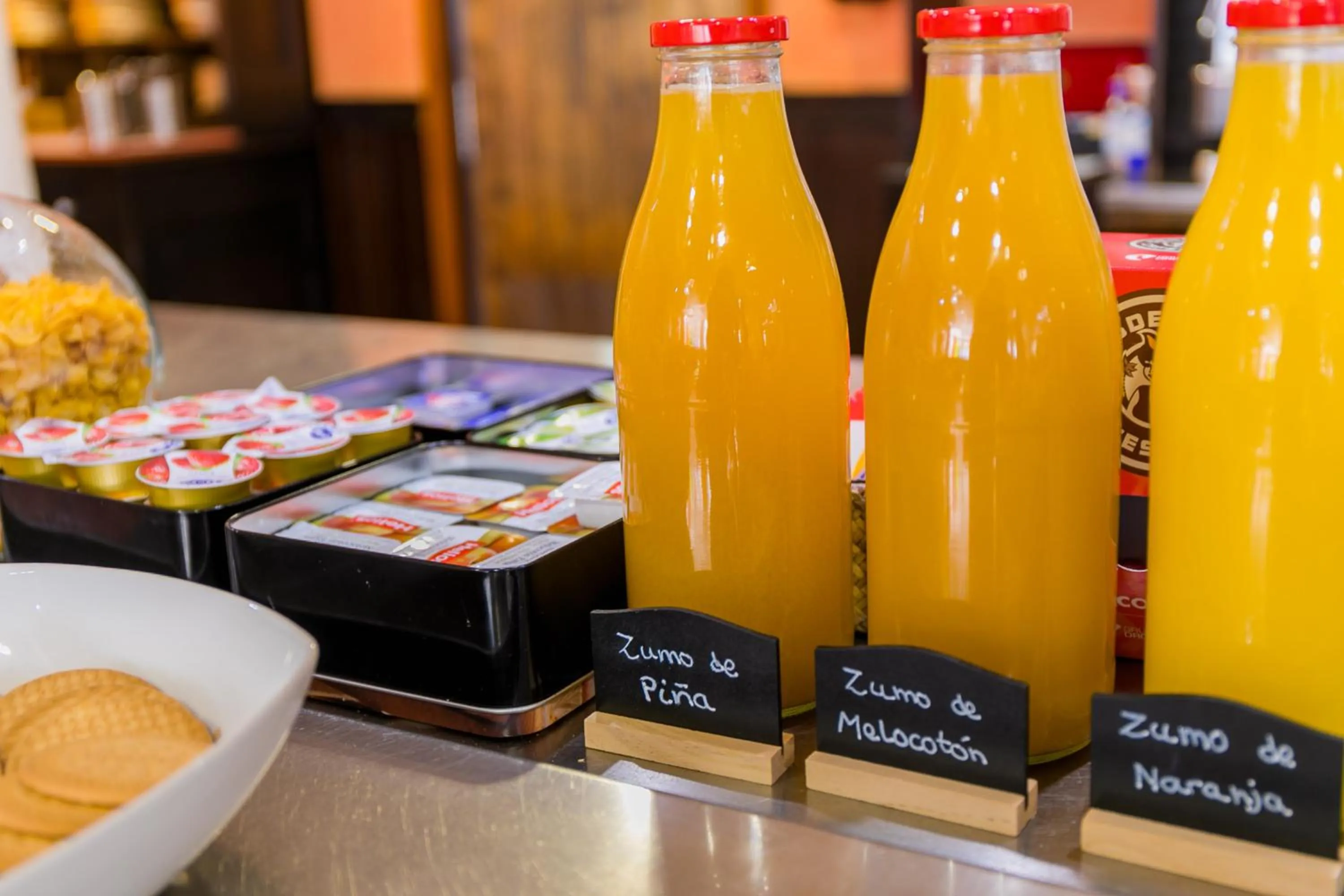 Food and drinks in Hotel Iris Guadalajara