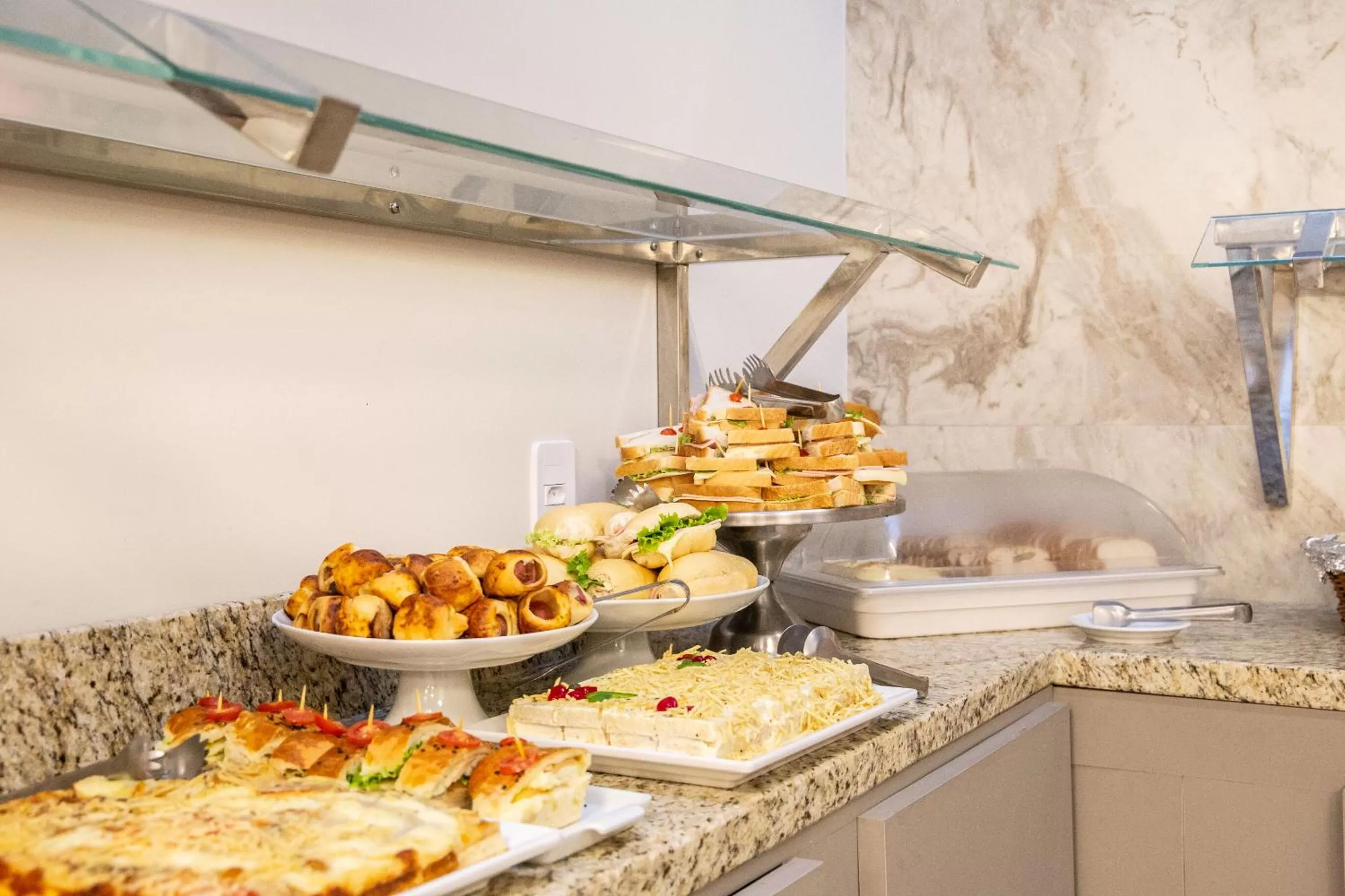 Breakfast in Hotel Dom Rafael Express