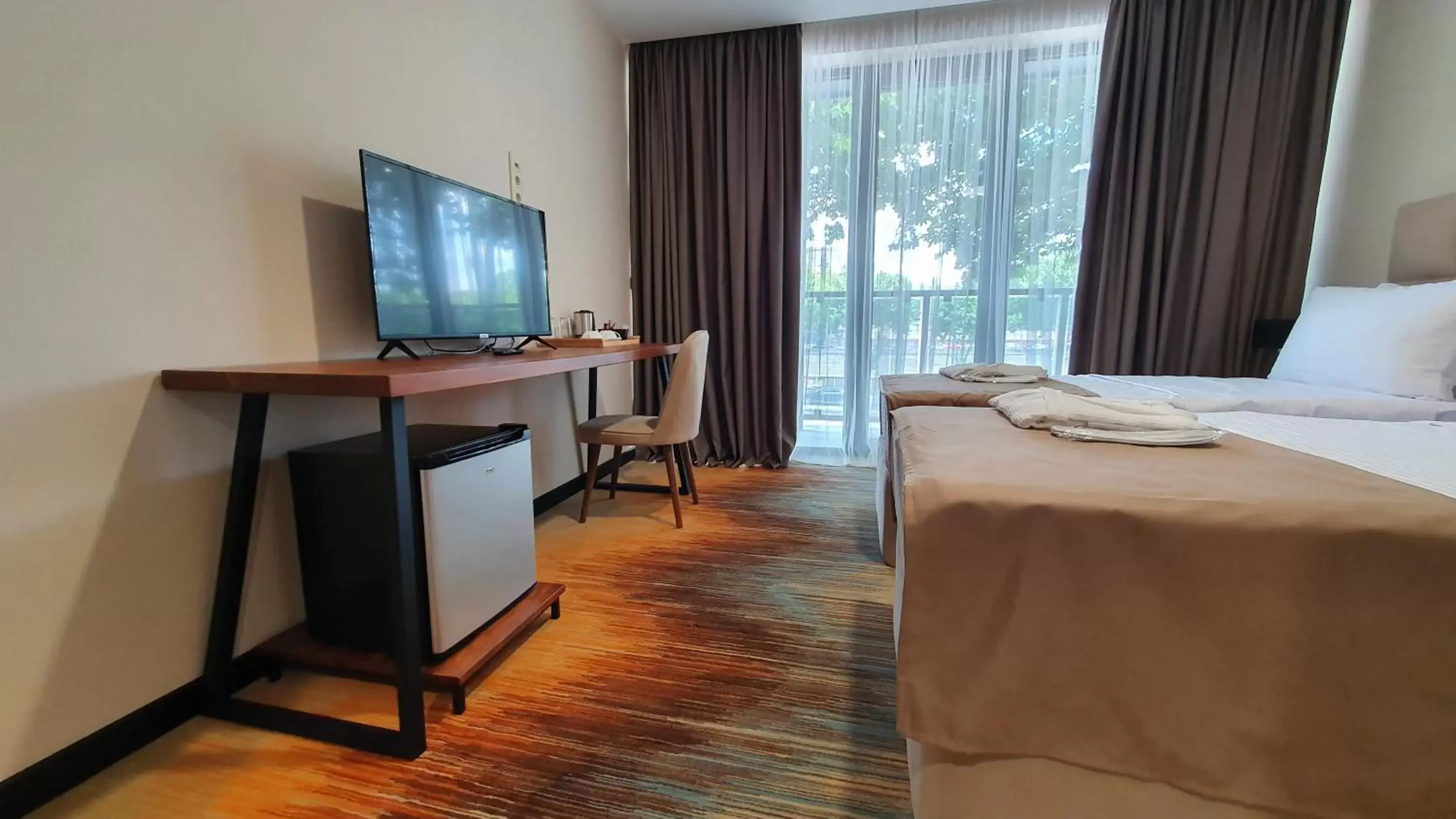 Twin Room with Balcony - single occupancy in CAROUSEL HOTEL Twin Room with Balcony - single occupancy in CAROUSEL HOTEL