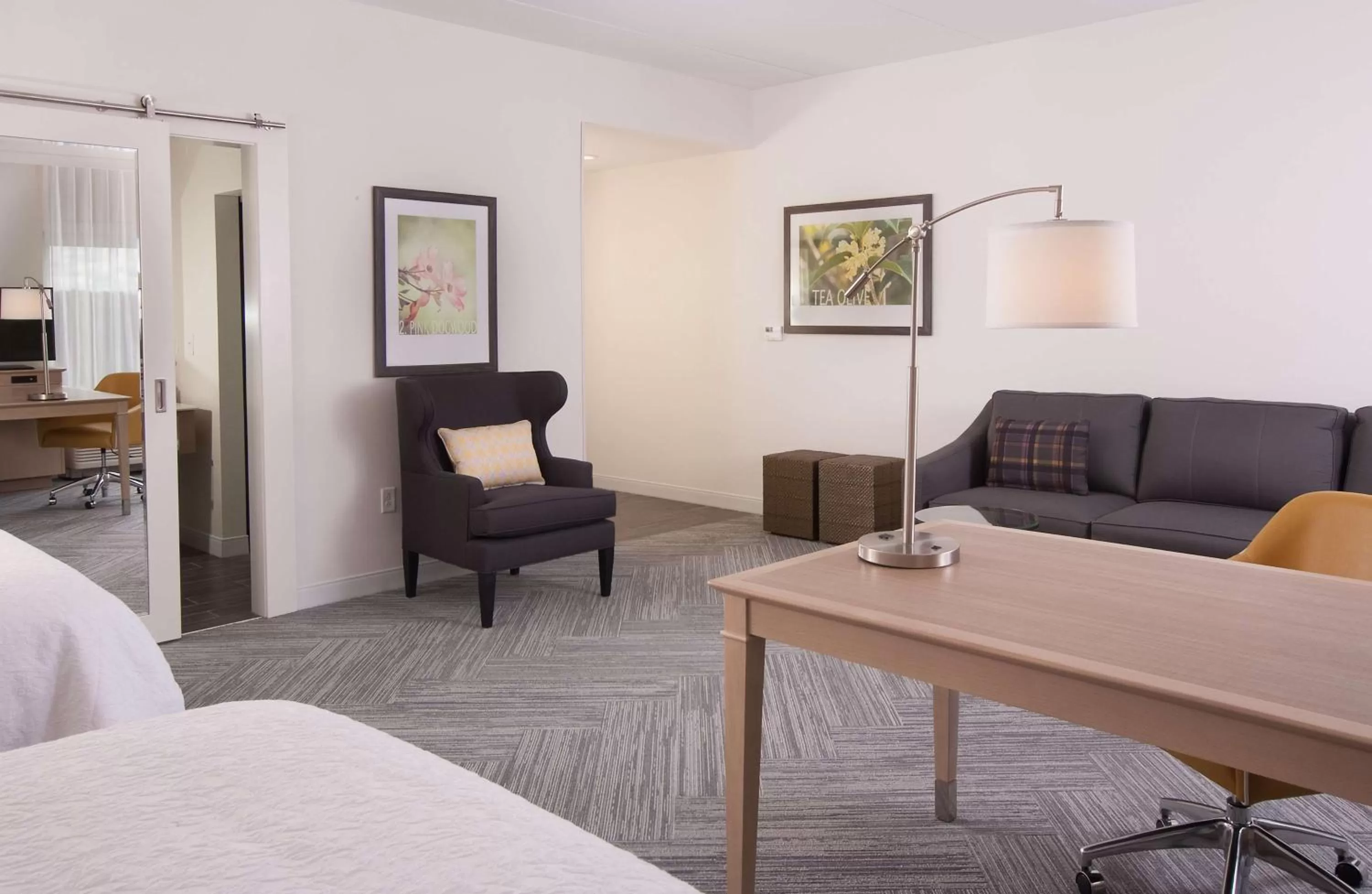 Bed in Hampton Inn & Suites by Hilton Augusta-Washington Rd