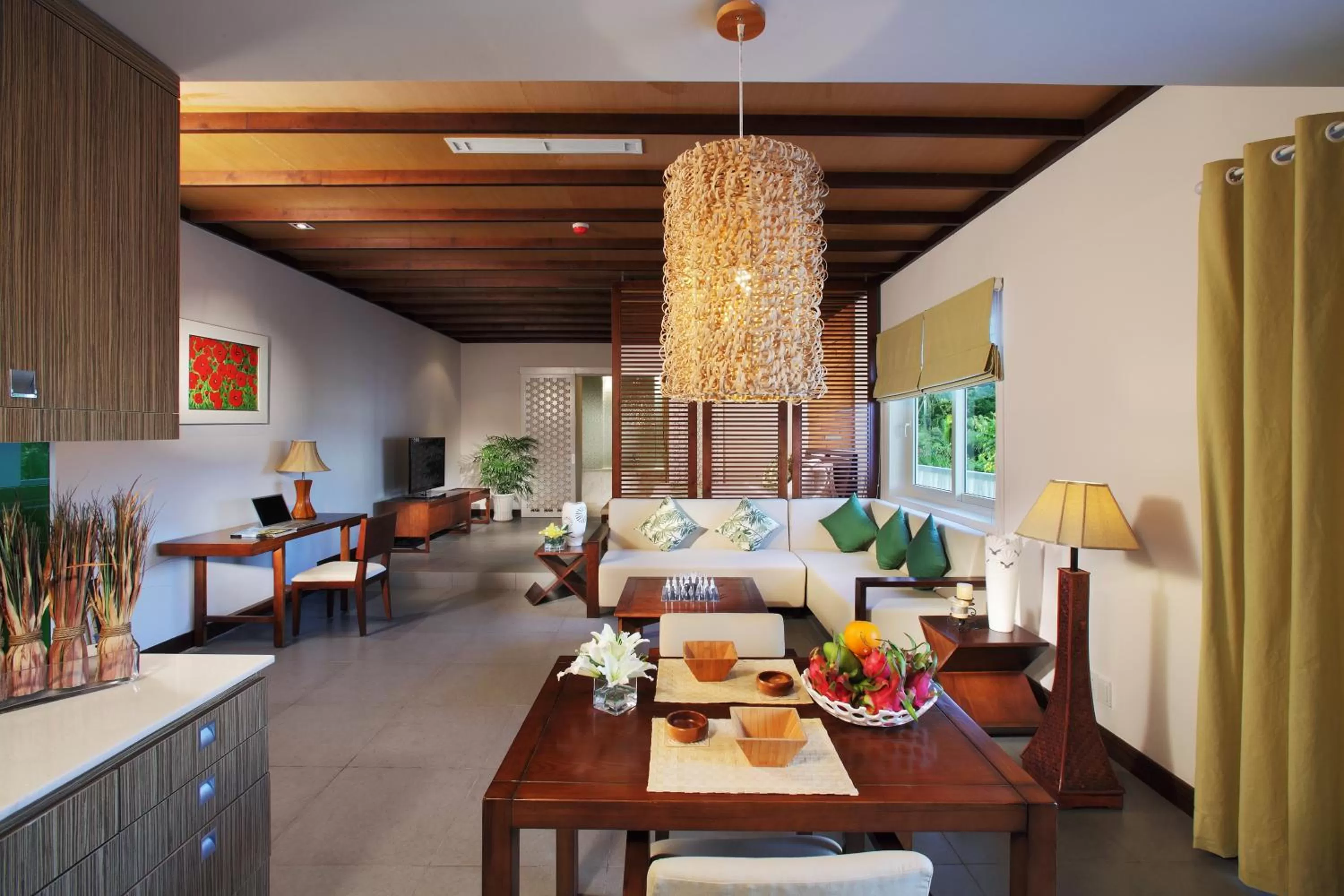 TV and multimedia in The Cliff Resort & Residences