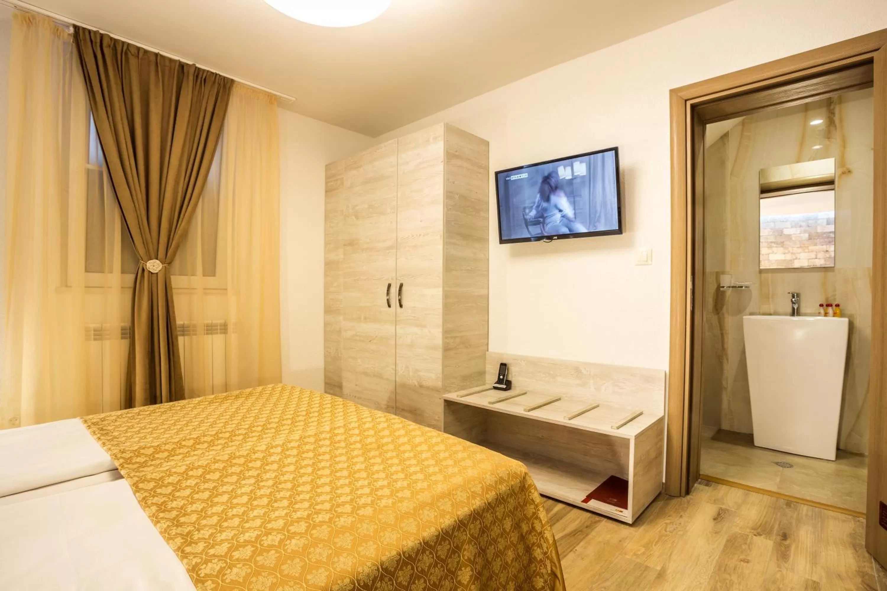 Bed in Sofia Place Hotel by HMG