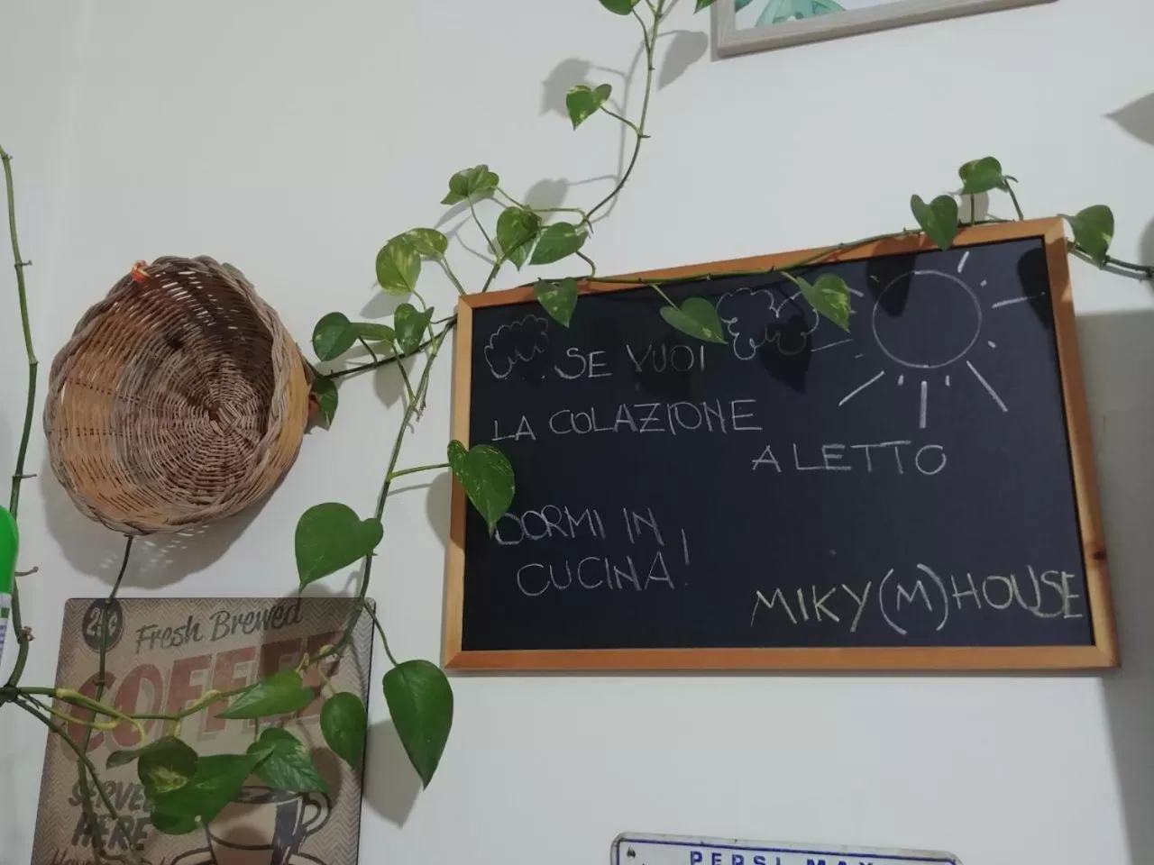 Text overlay in Miky M House B&B