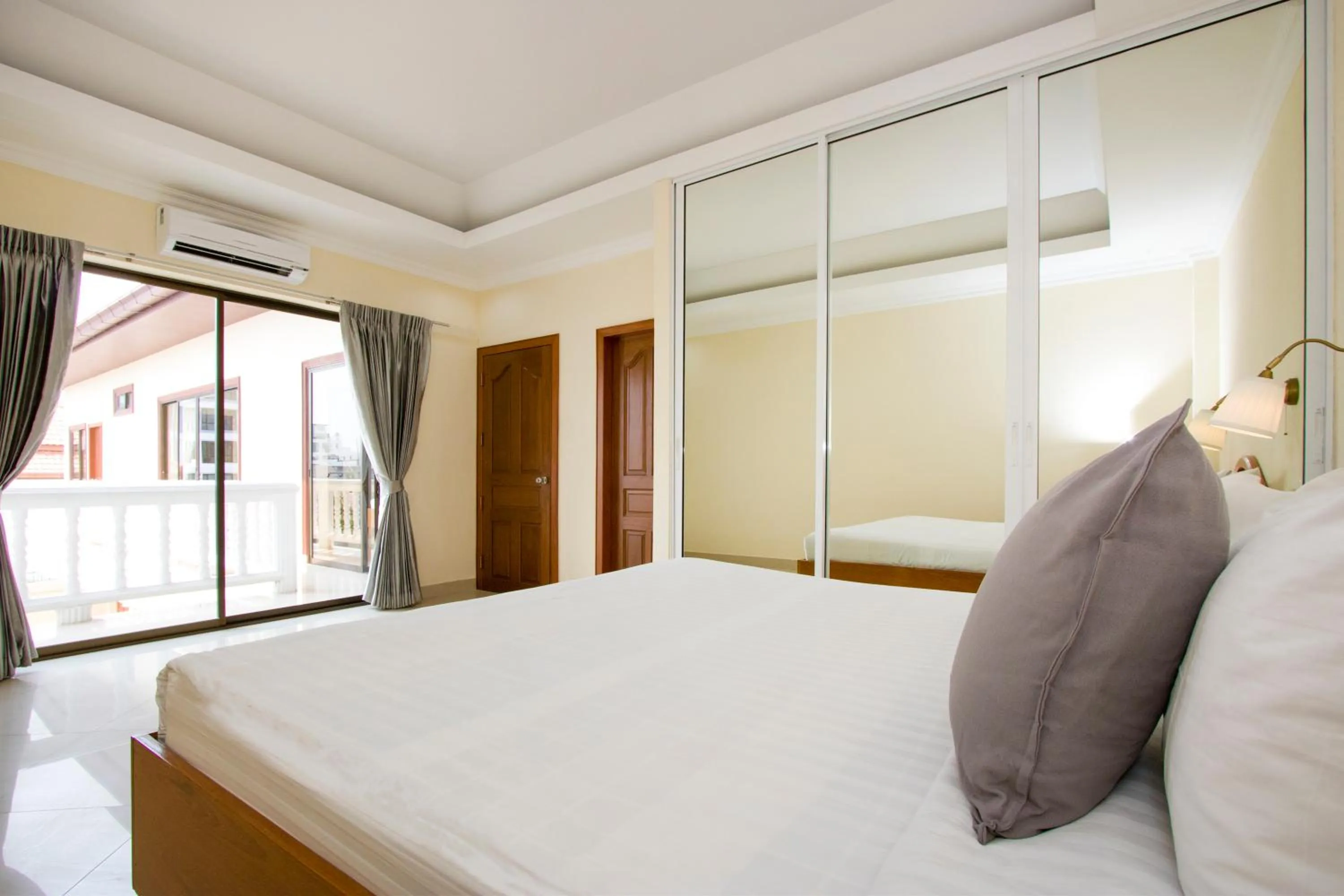 Bedroom, Bed in Avoca Pool Villas