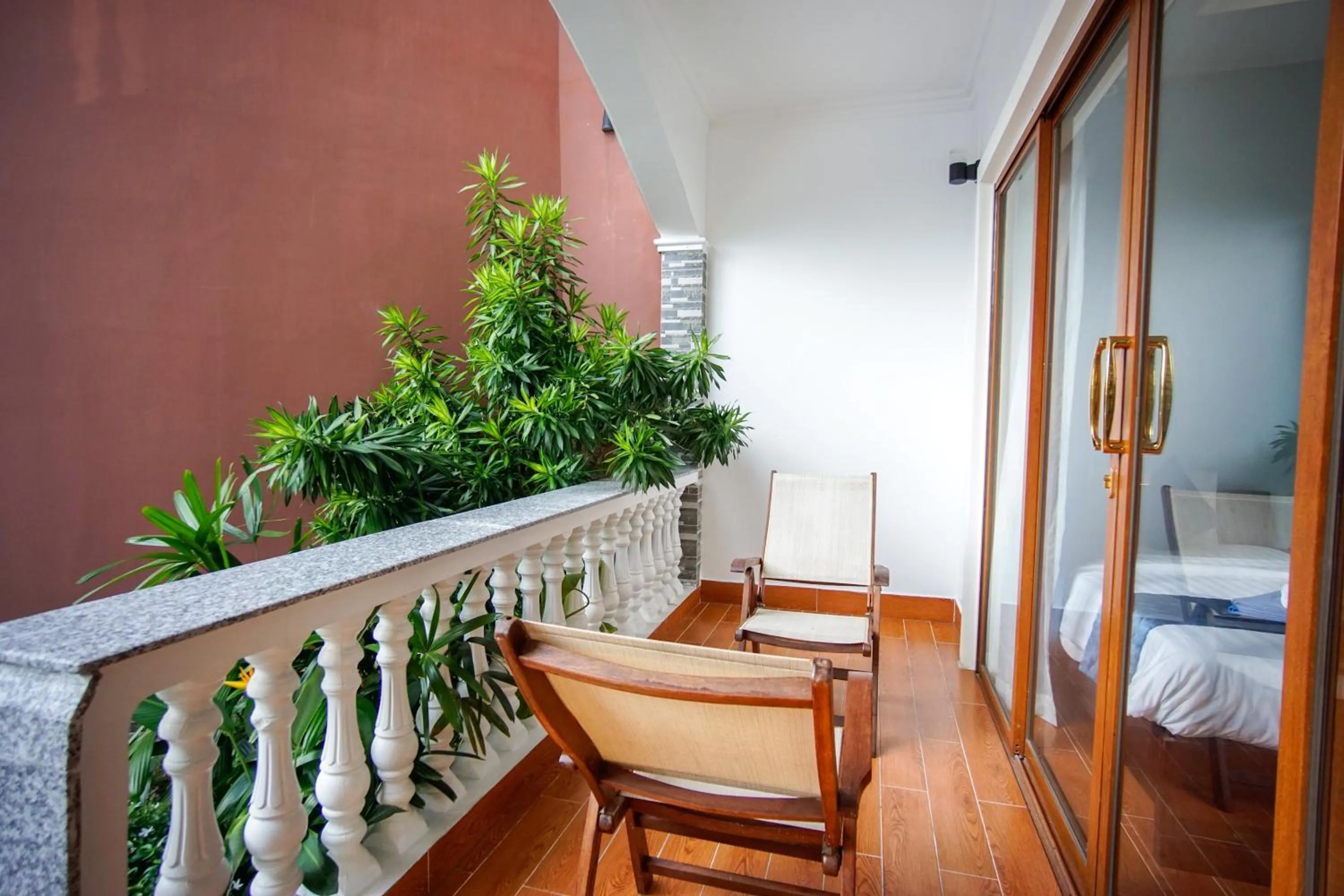 Balcony/Terrace, Bed in Brenta Phu Quoc Hotel