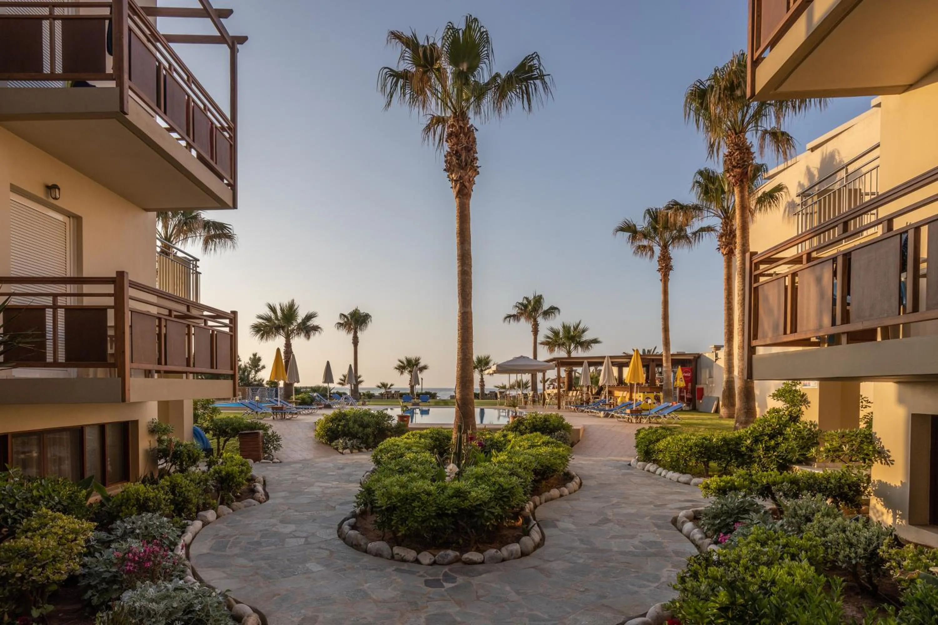 Ilian Beach & Apartments