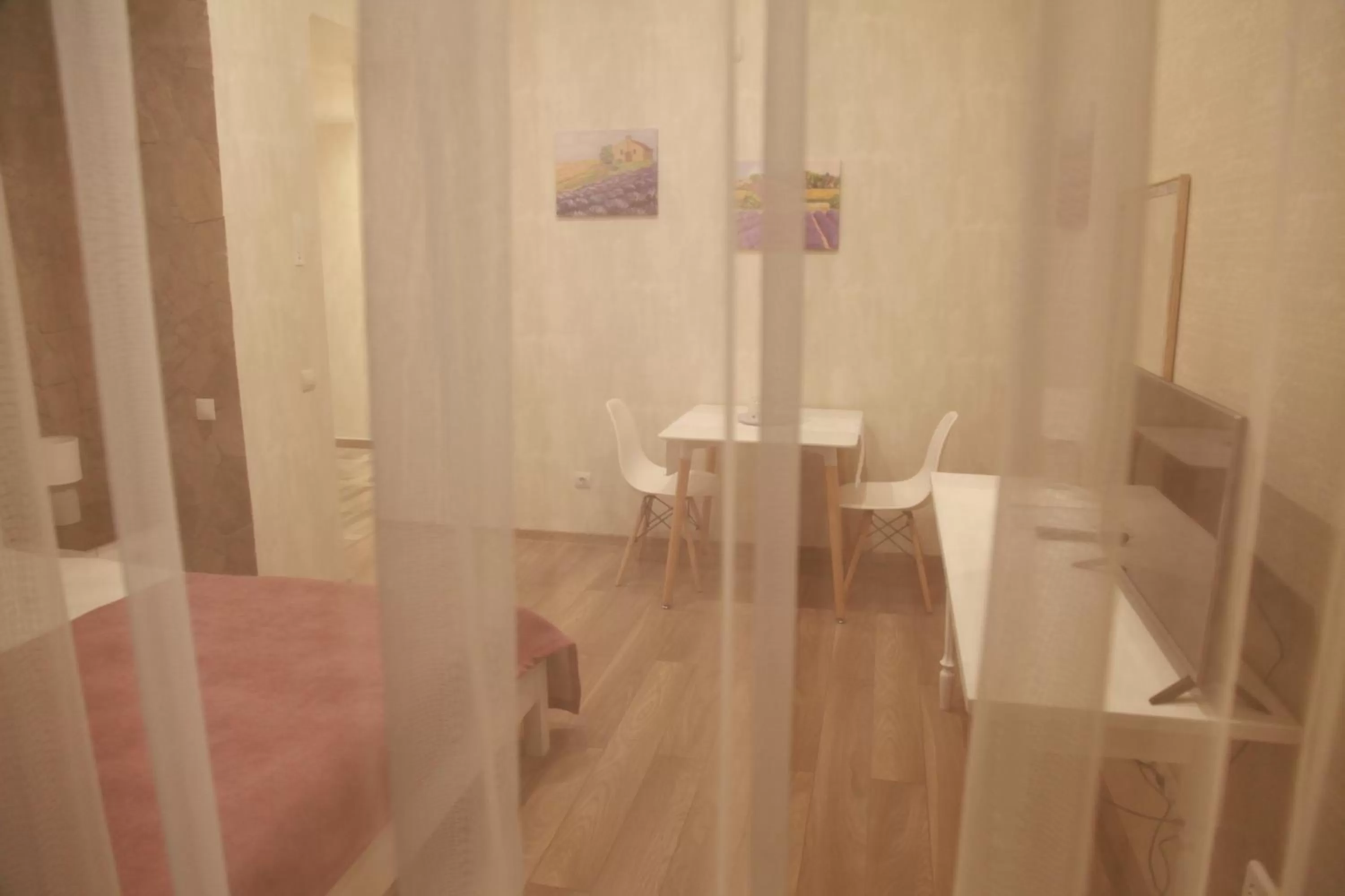 WINE & ROSE BOUTIQUE HOTEL