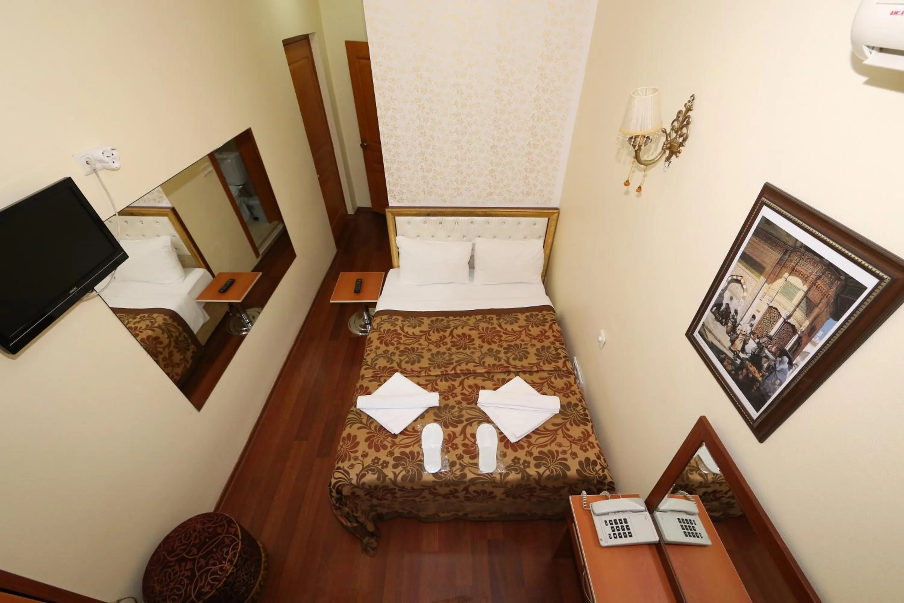 TV and multimedia in Meddusa Hotel