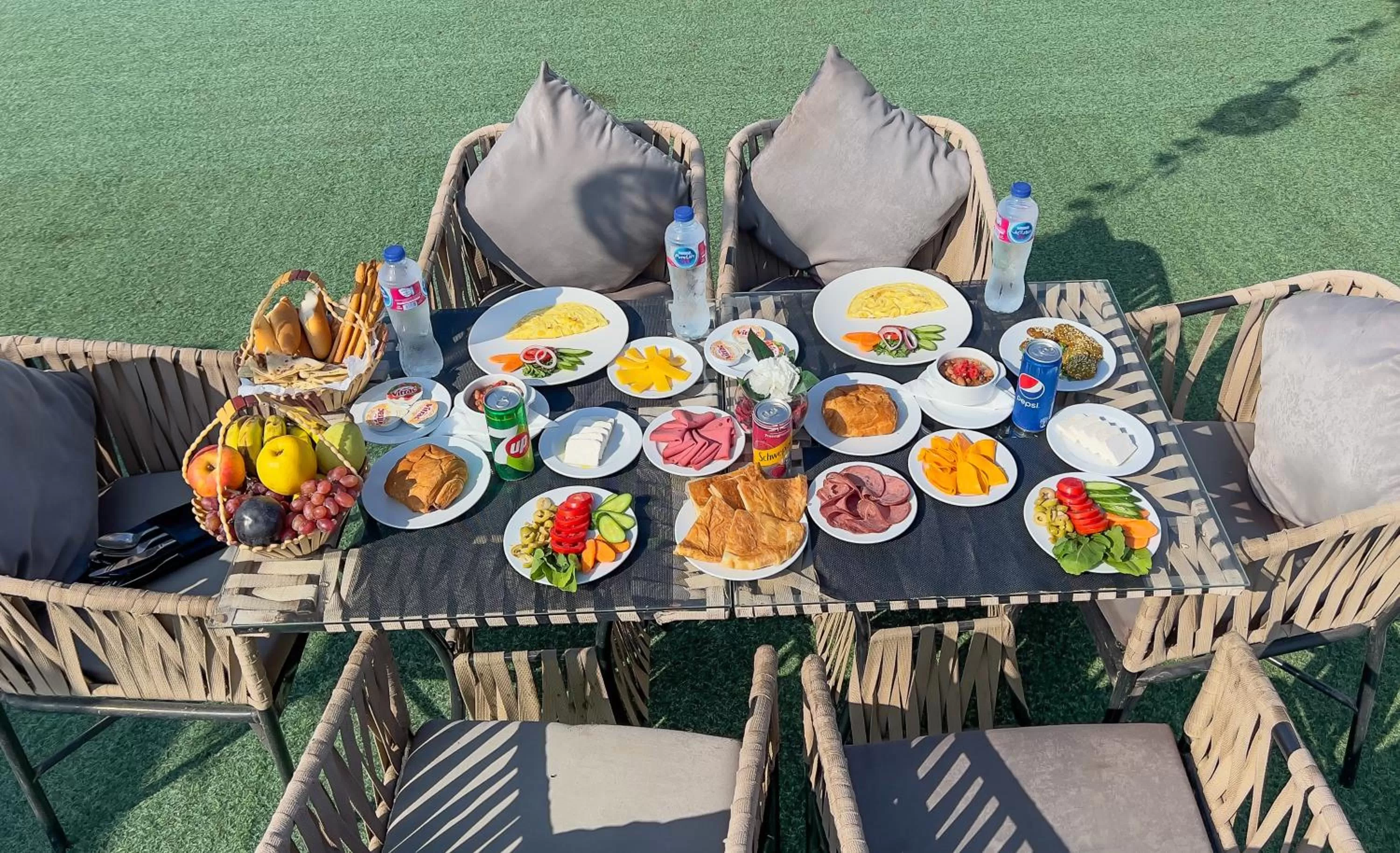 Day in King Cheops Inn - Pyramid View