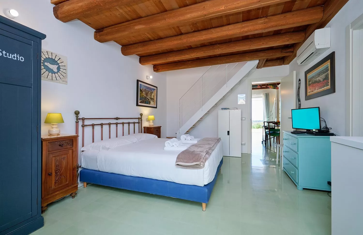 Photo of the whole room in Petrantica Resort