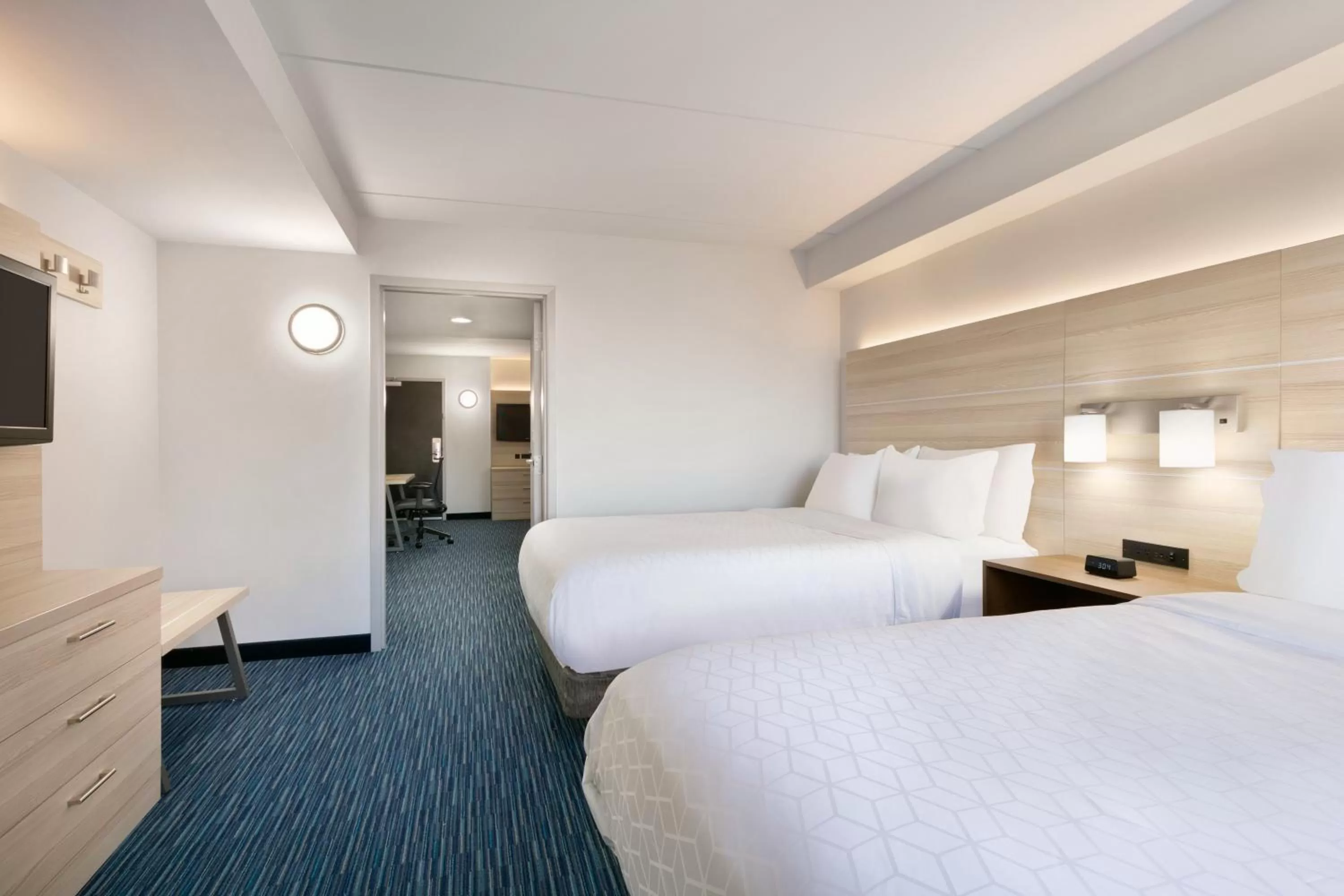 Photo of the whole room, Bed in Holiday Inn Express Hotel & Suites Norfolk Airport by IHG