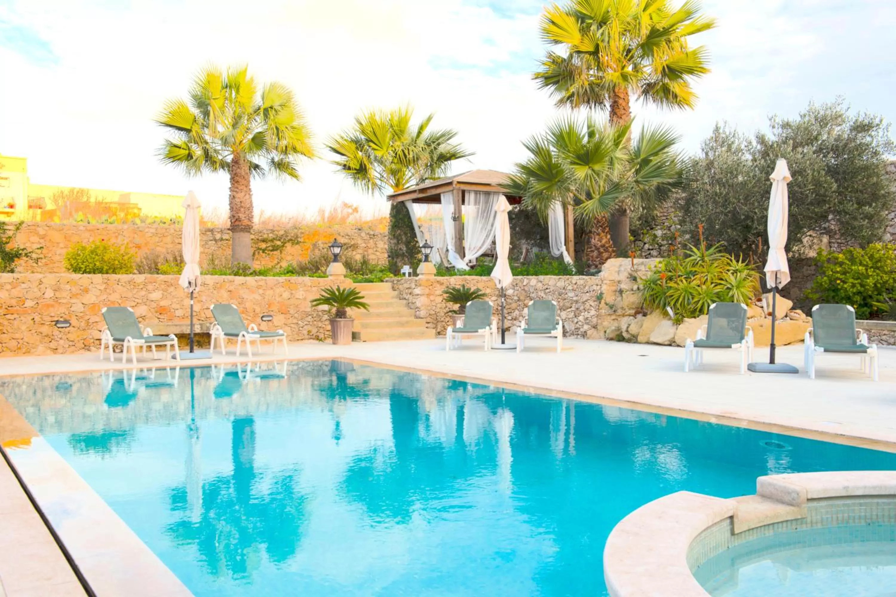 Swimming pool in Ferrieha B&B