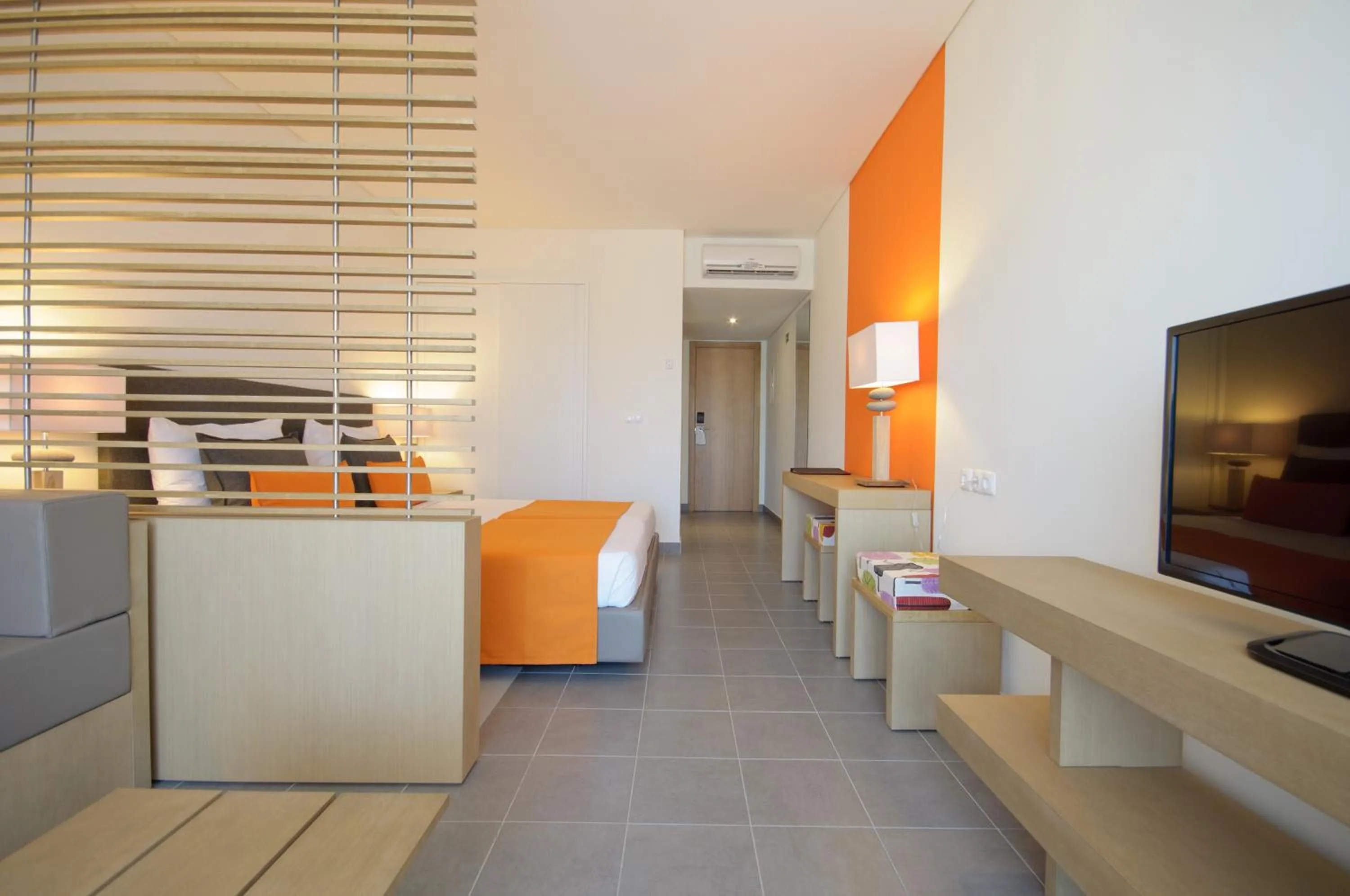 Bedroom in Oasis Salinas Sea