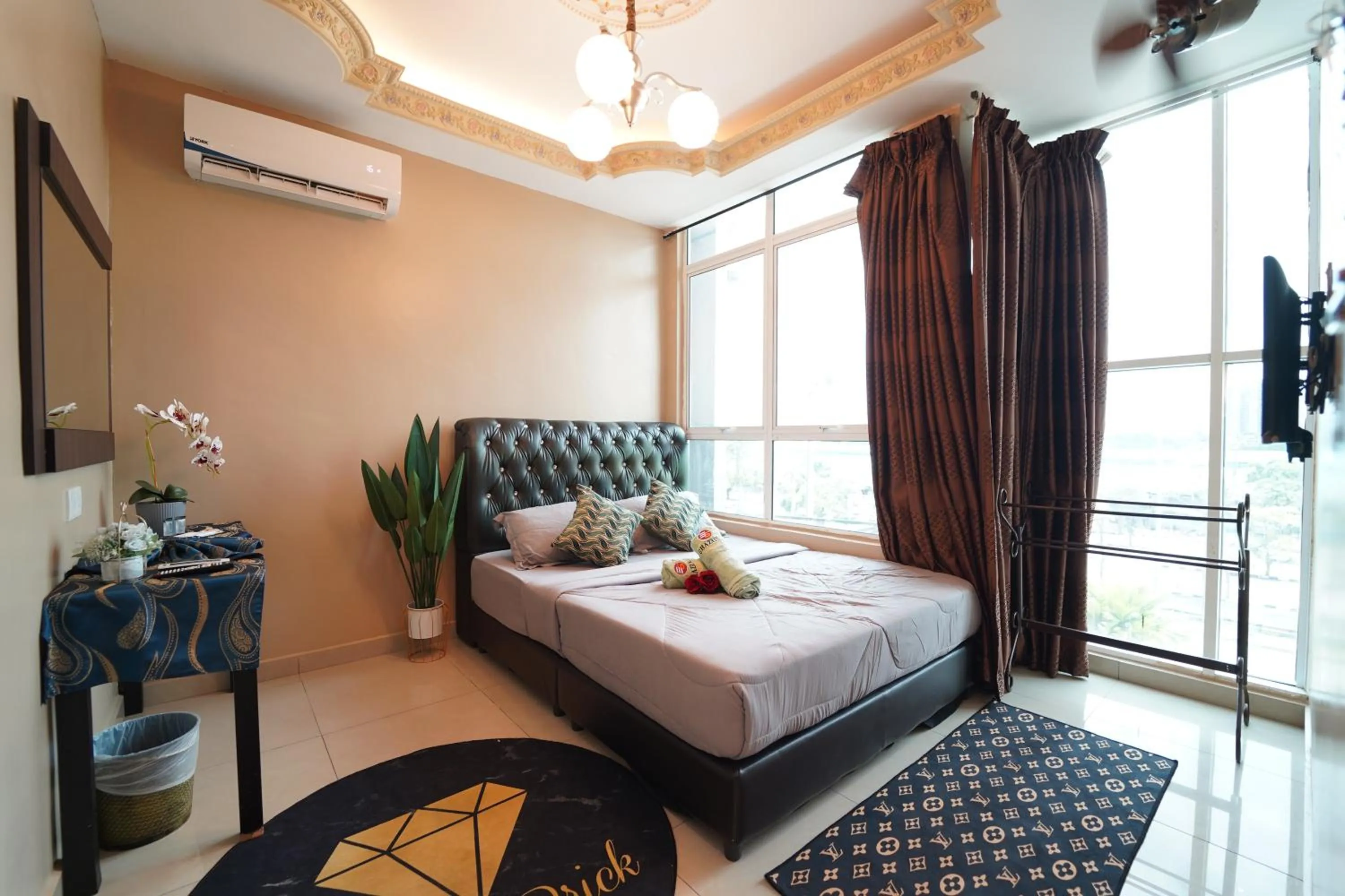 Bed in Ghazrin's Classic Hotel JB