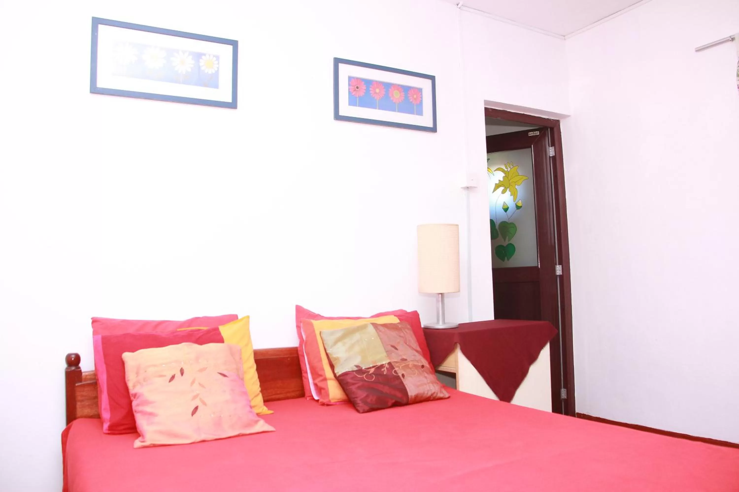 Bed in Jumera Villa Mirissa