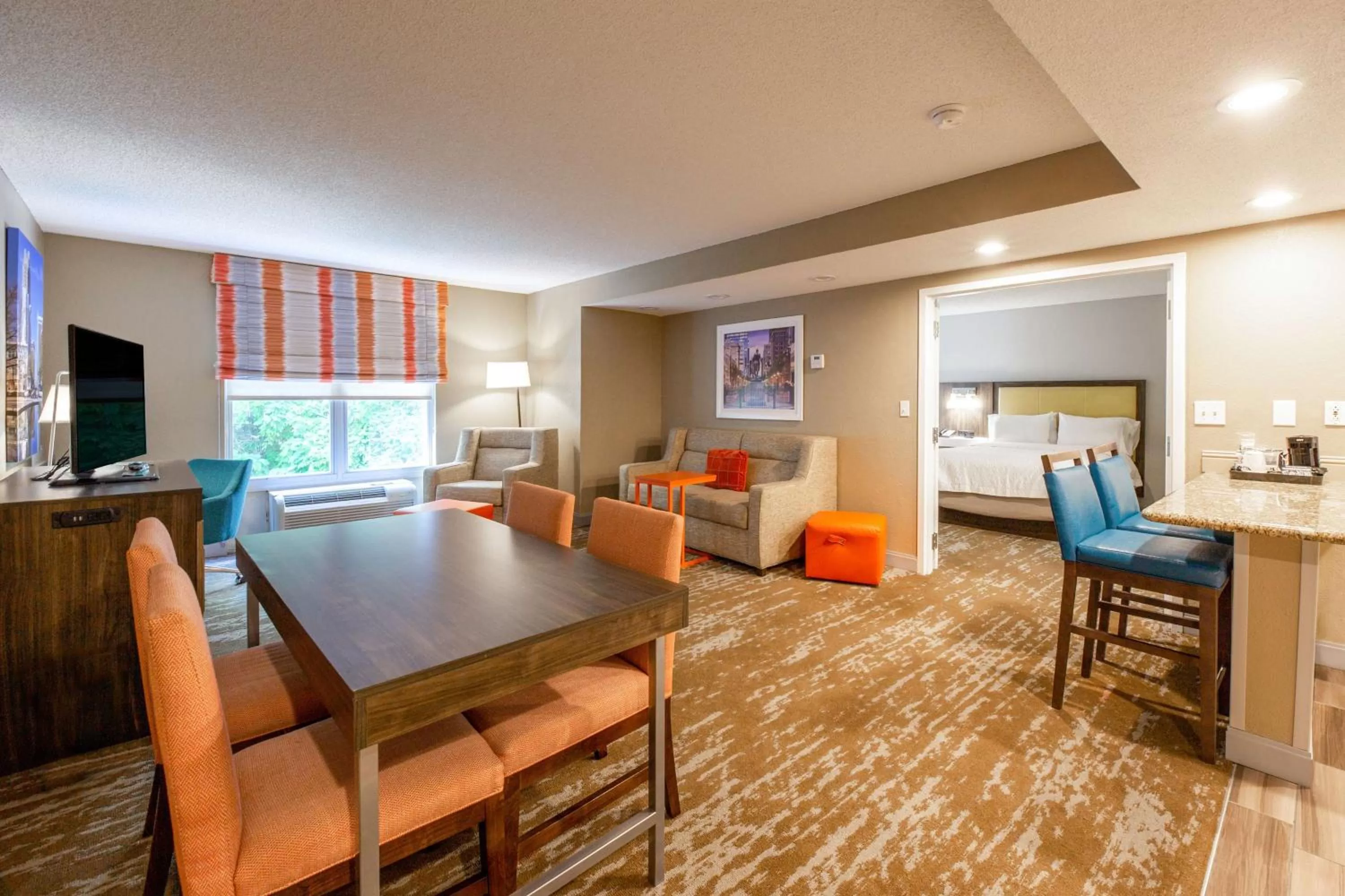 Living room in Hampton Inn & Suites Raleigh Cary Lenovo Center
