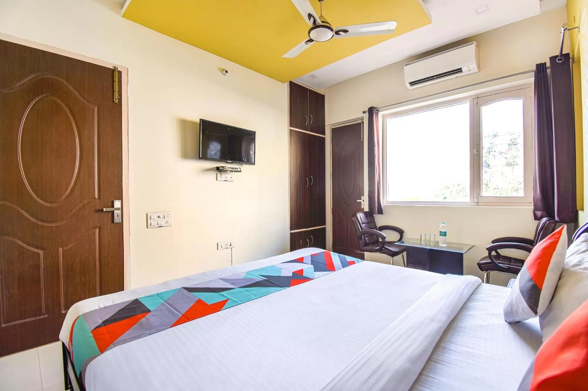 Bedroom in FabExpress Bzoie Heritage