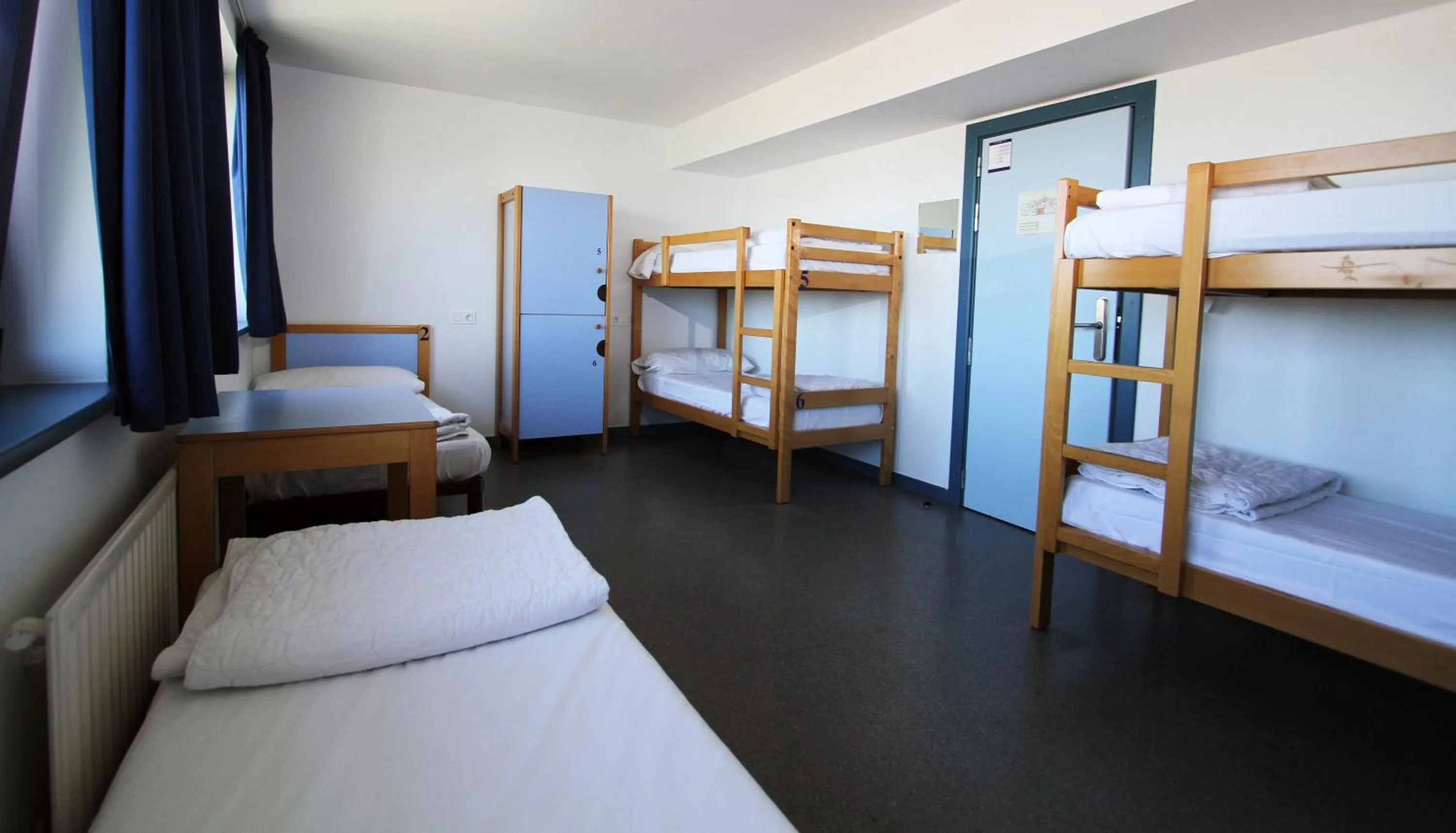 Photo of the whole room, Bed in Bilbao Hostel