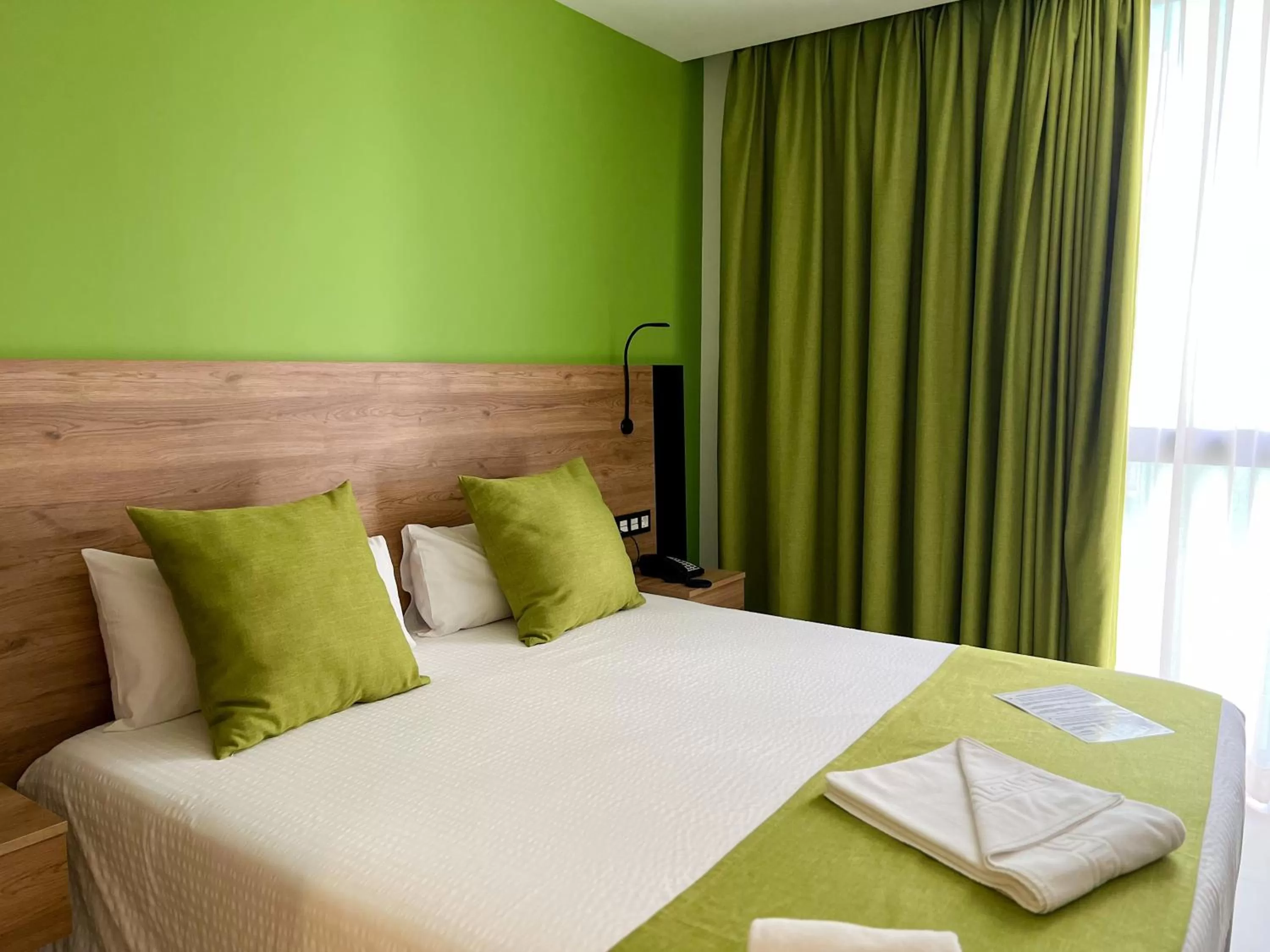 Bedroom, Bed in Hotel MG Poniente